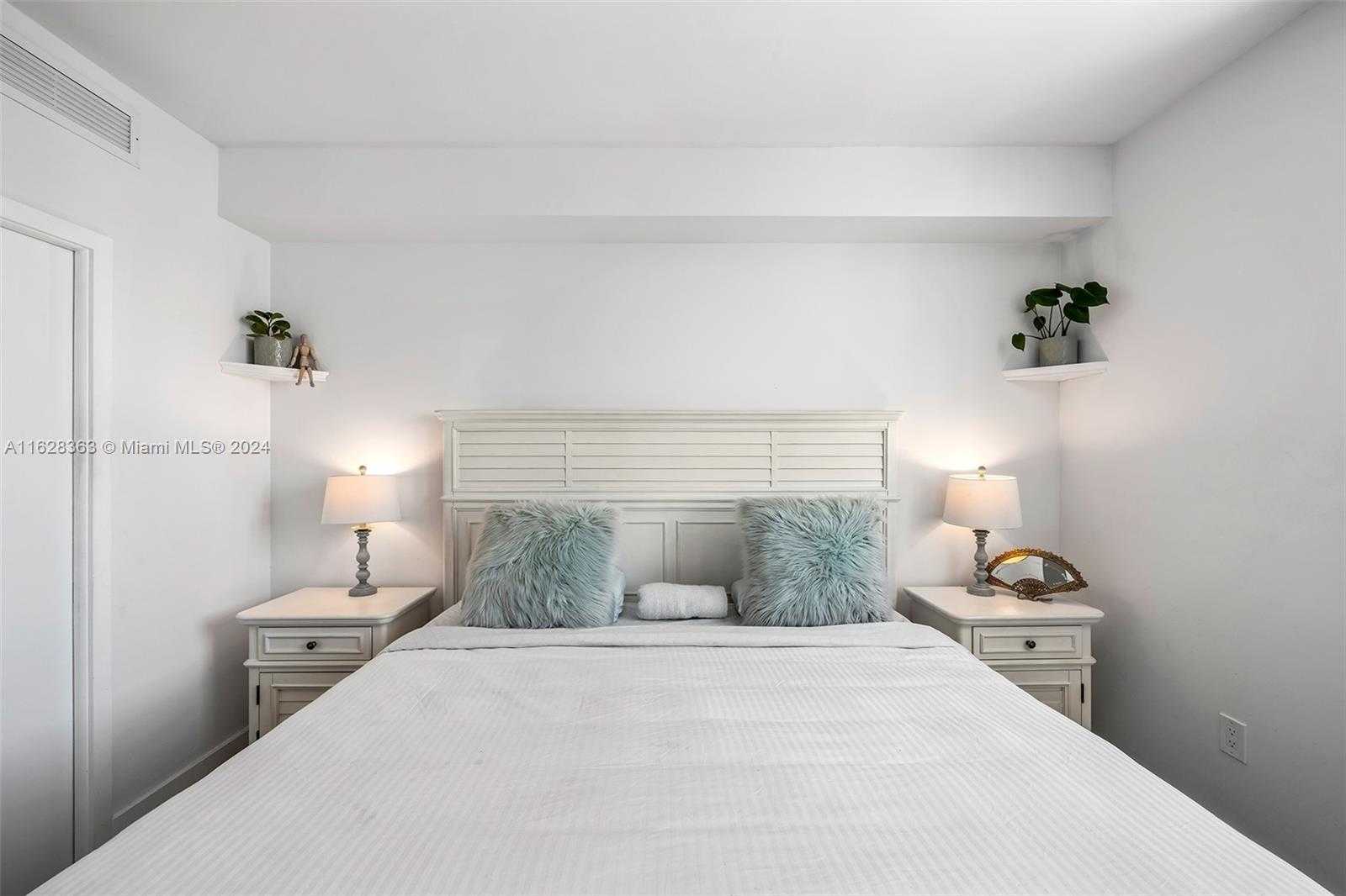Small Image of 275 NORTH EAST 18TH ST #1208, Miami Number 25