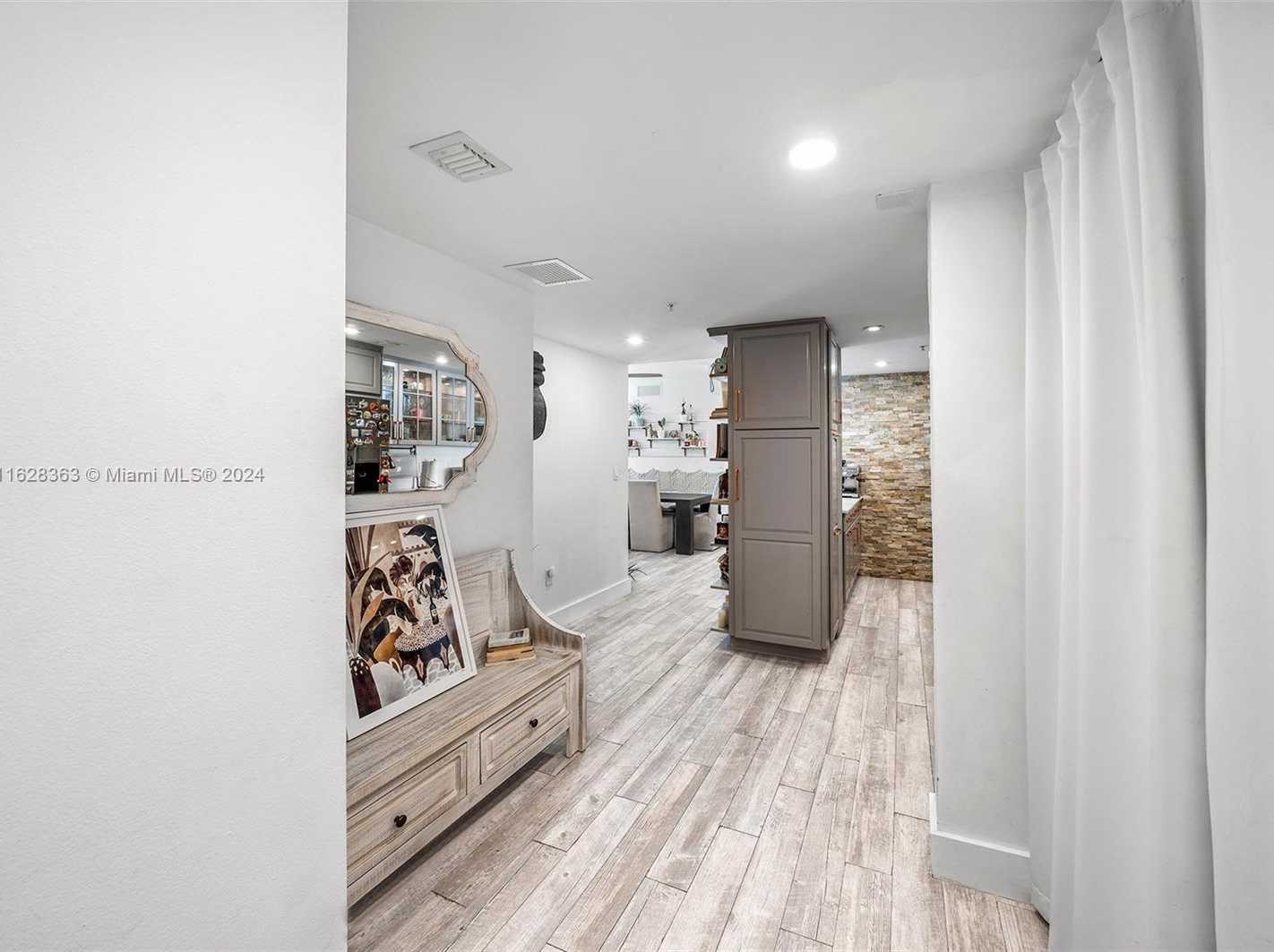 Small Image of 275 NORTH EAST 18TH ST #1208, Miami Number 8