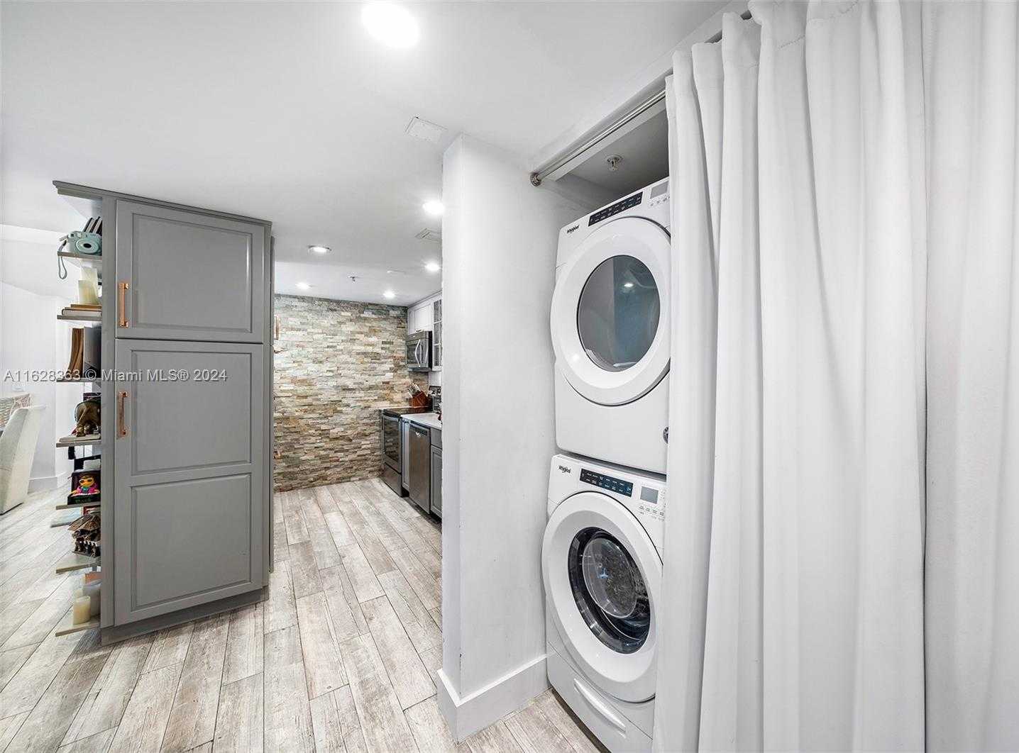 Small Image of 275 NORTH EAST 18TH ST #1208, Miami Number 9