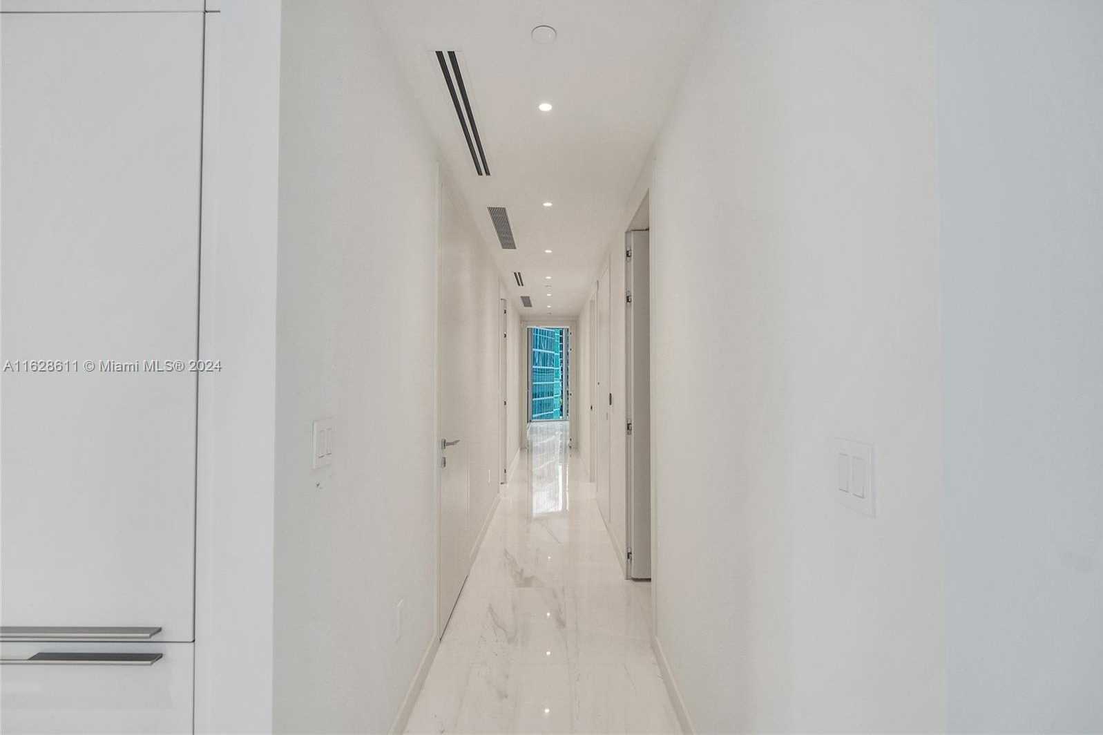 Small Image of 300 BISCAYNE BLVD WAY #1607, Miami Number 12