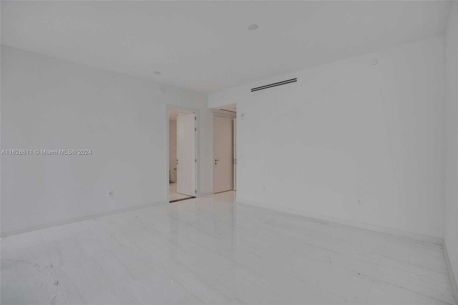 Small Image of 300 BISCAYNE BLVD WAY #1607, Miami Number 14