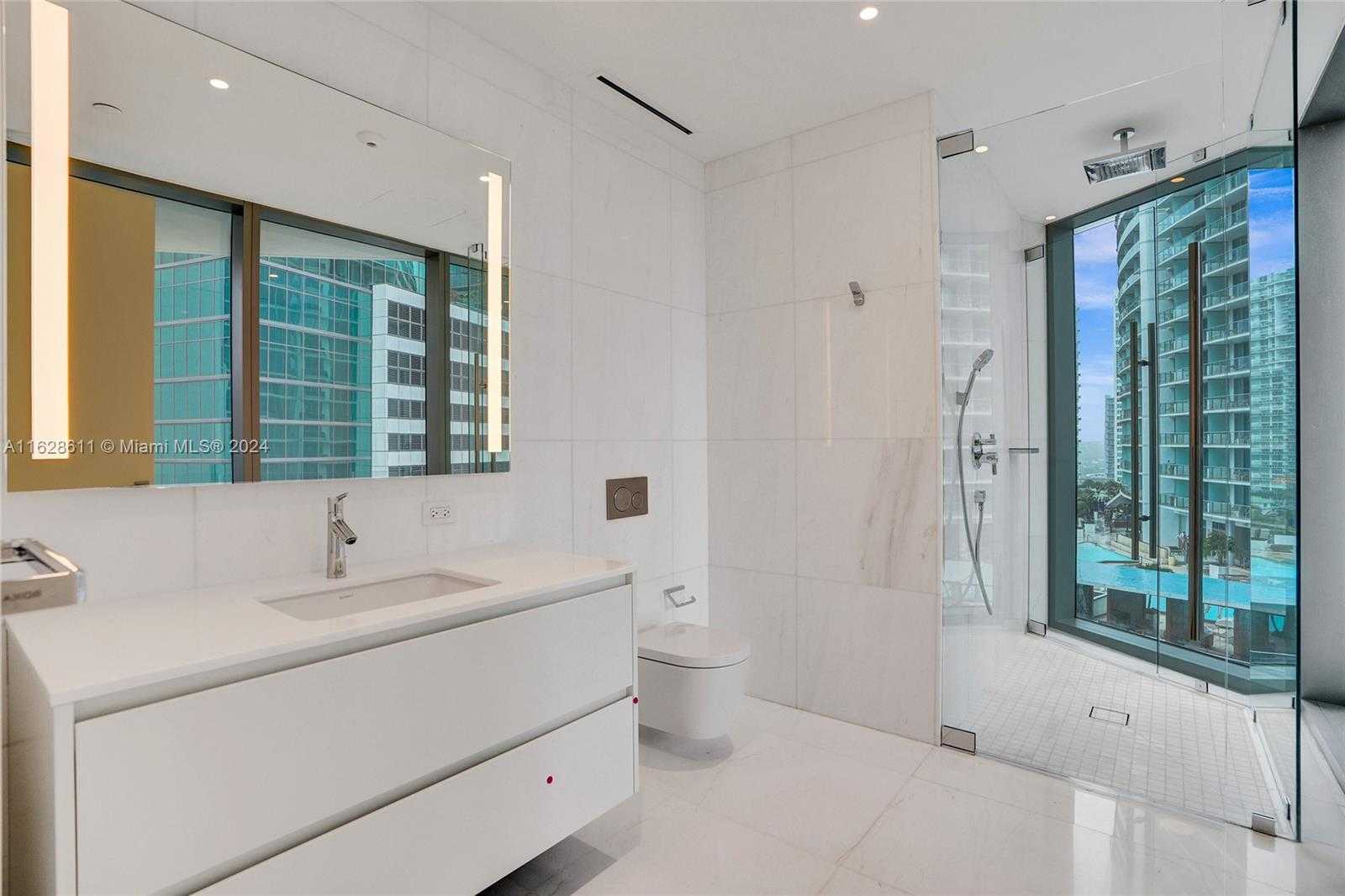 Small Image of 300 BISCAYNE BLVD WAY #1607, Miami Number 19