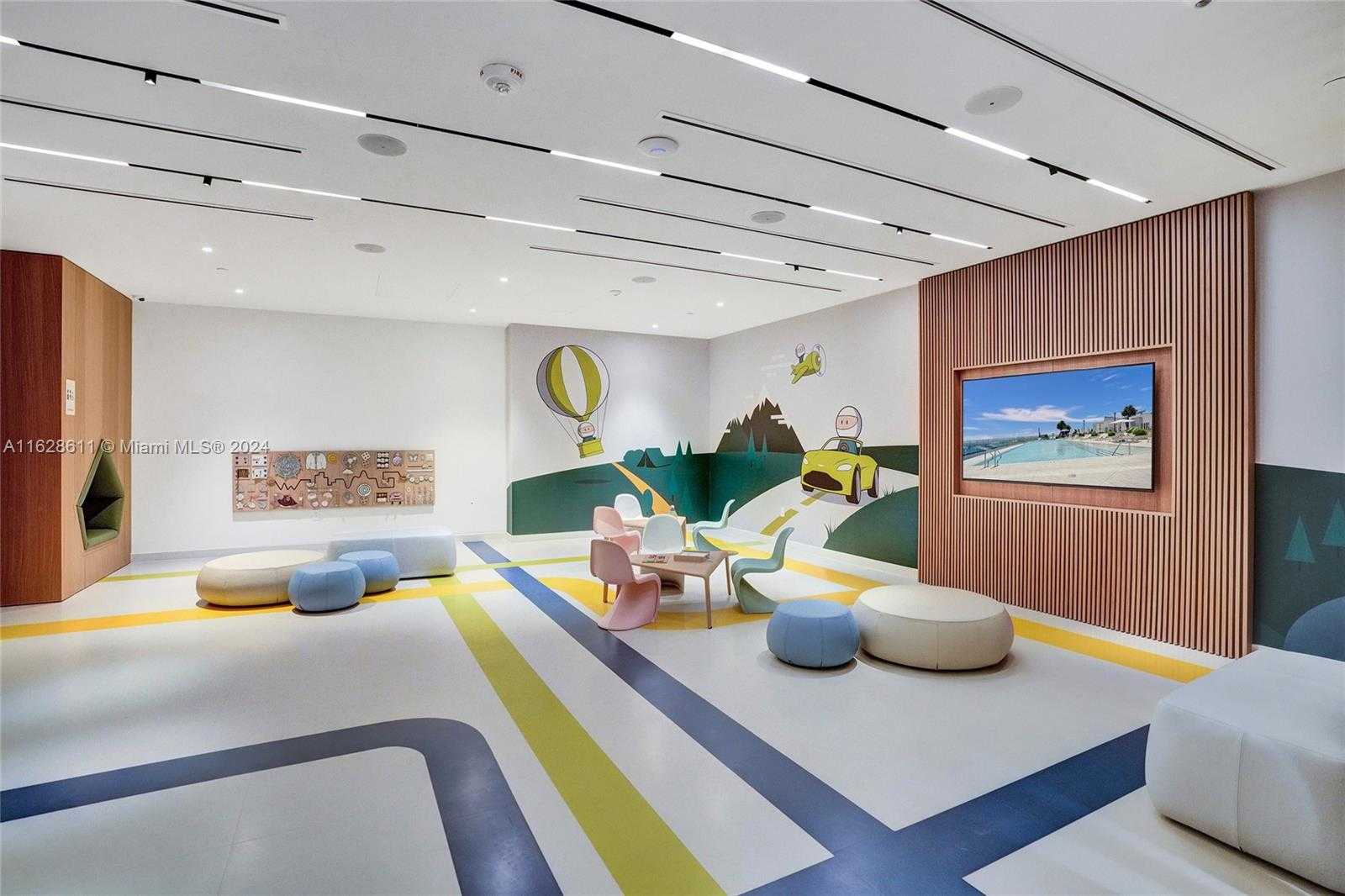 Small Image of 300 BISCAYNE BLVD WAY #1607, Miami Number 36