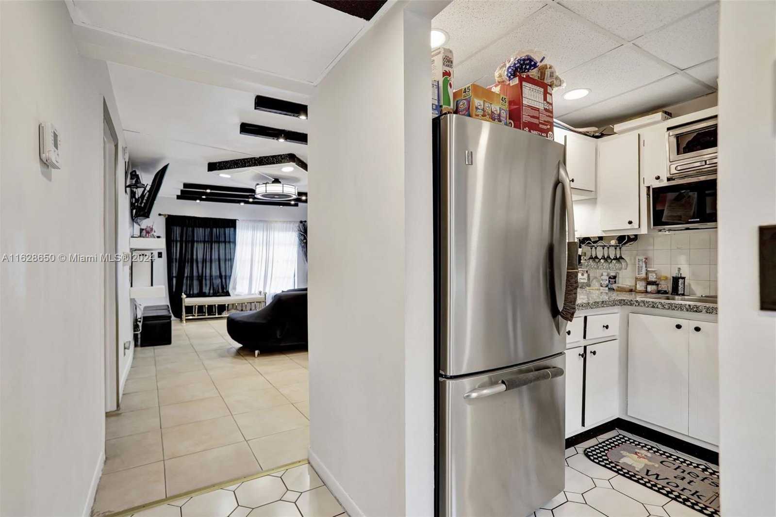 Small Image of 7897 GOLF CIR DR #107, Margate Number 10