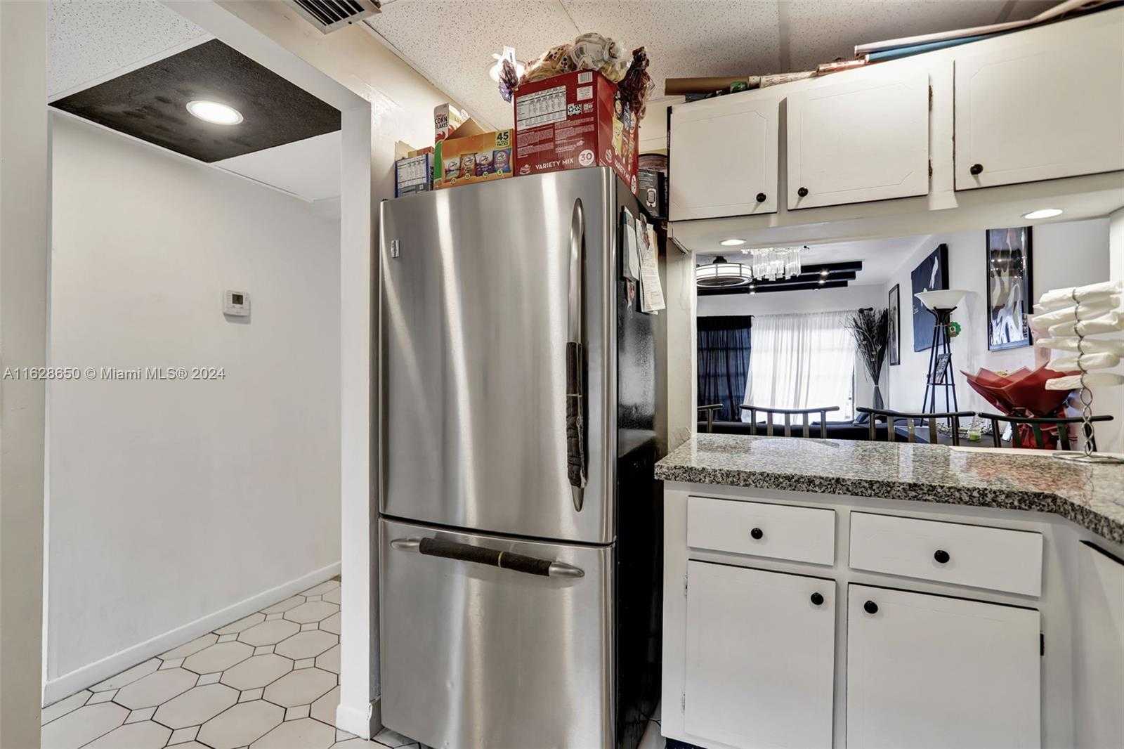 Small Image of 7897 GOLF CIR DR #107, Margate Number 14