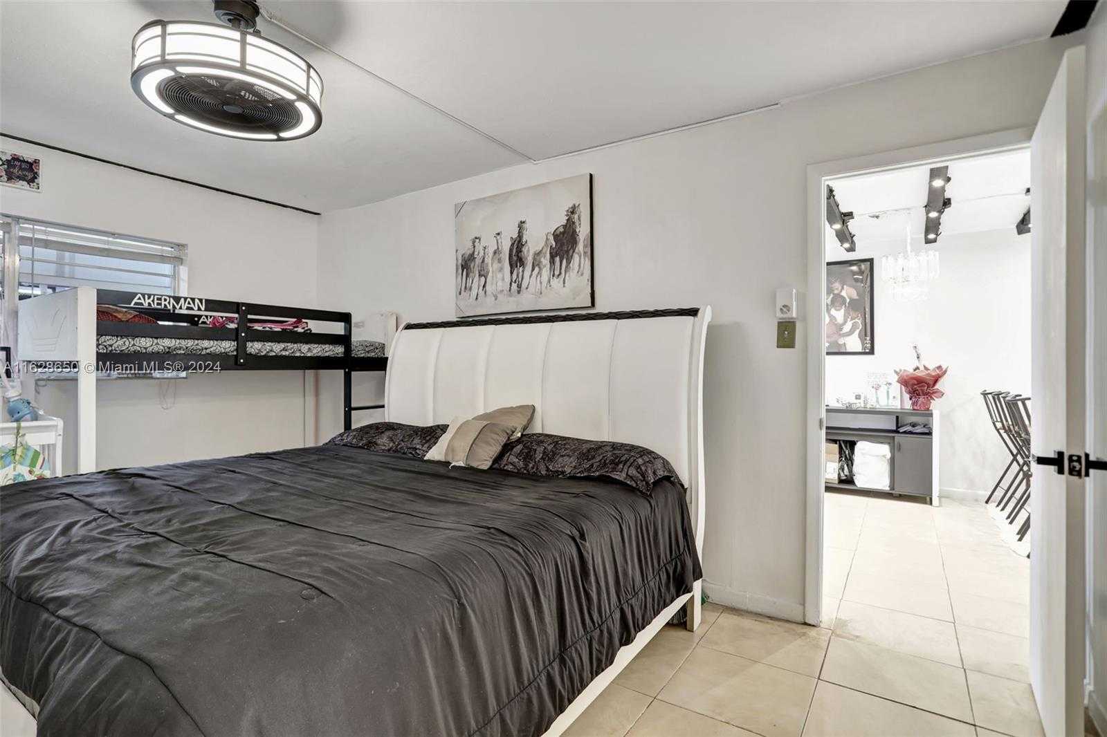Small Image of 7897 GOLF CIR DR #107, Margate Number 21