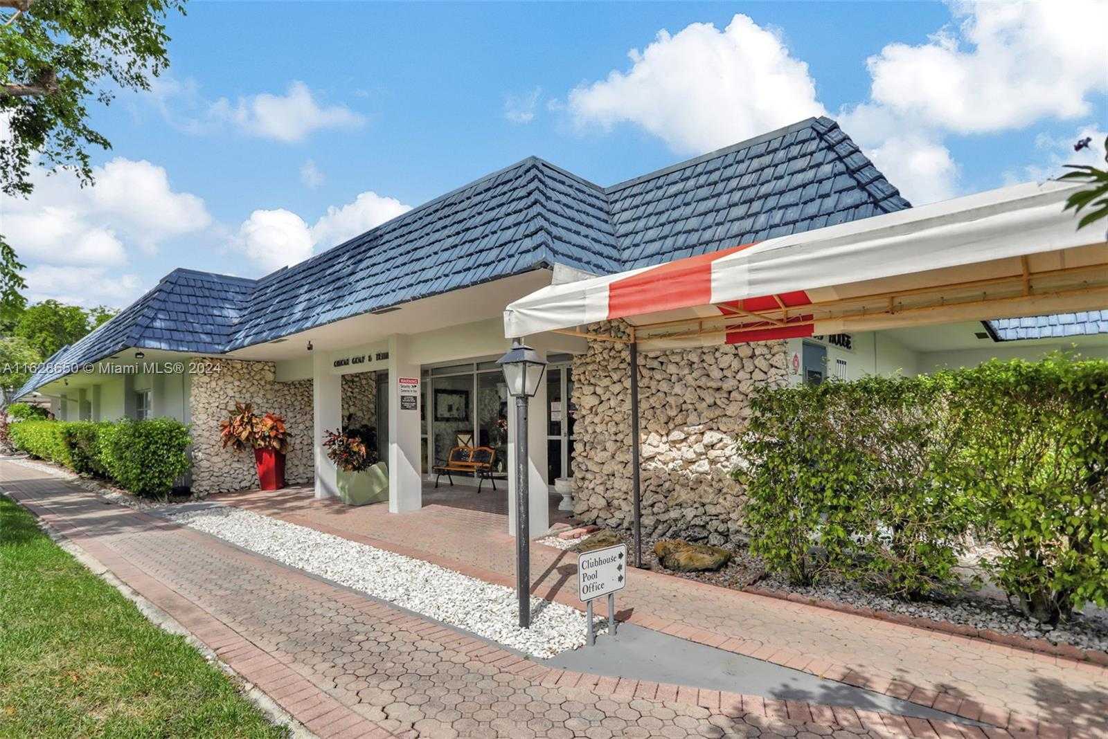 Small Image of 7897 GOLF CIR DR #107, Margate Number 26