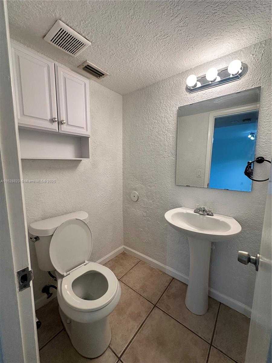 Small Image of 8600 SOUTH WEST 67TH AVE #908, Pinecrest Number 13