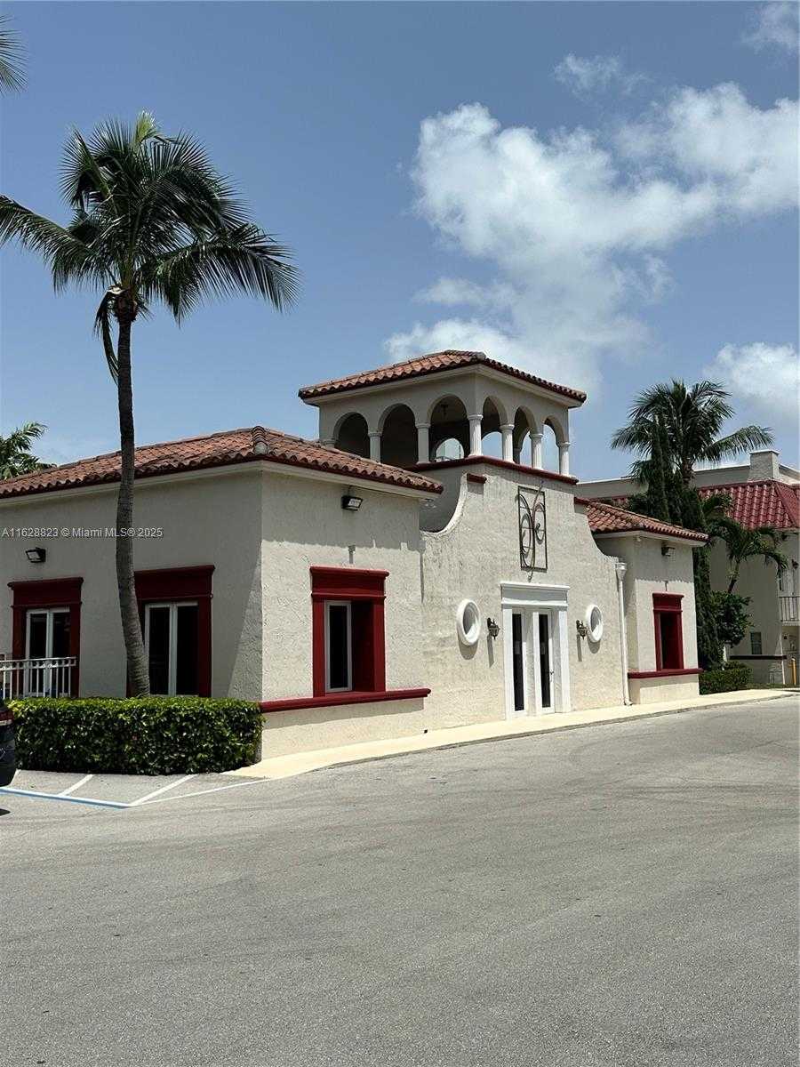 Small Image of 8600 SOUTH WEST 67TH AVE #908, Pinecrest Number 2