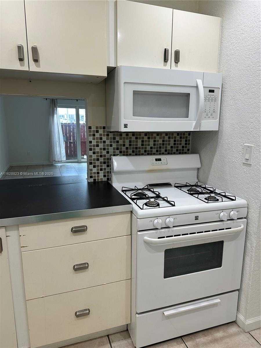 Small Image of 8600 SOUTH WEST 67TH AVE #908, Pinecrest Number 20
