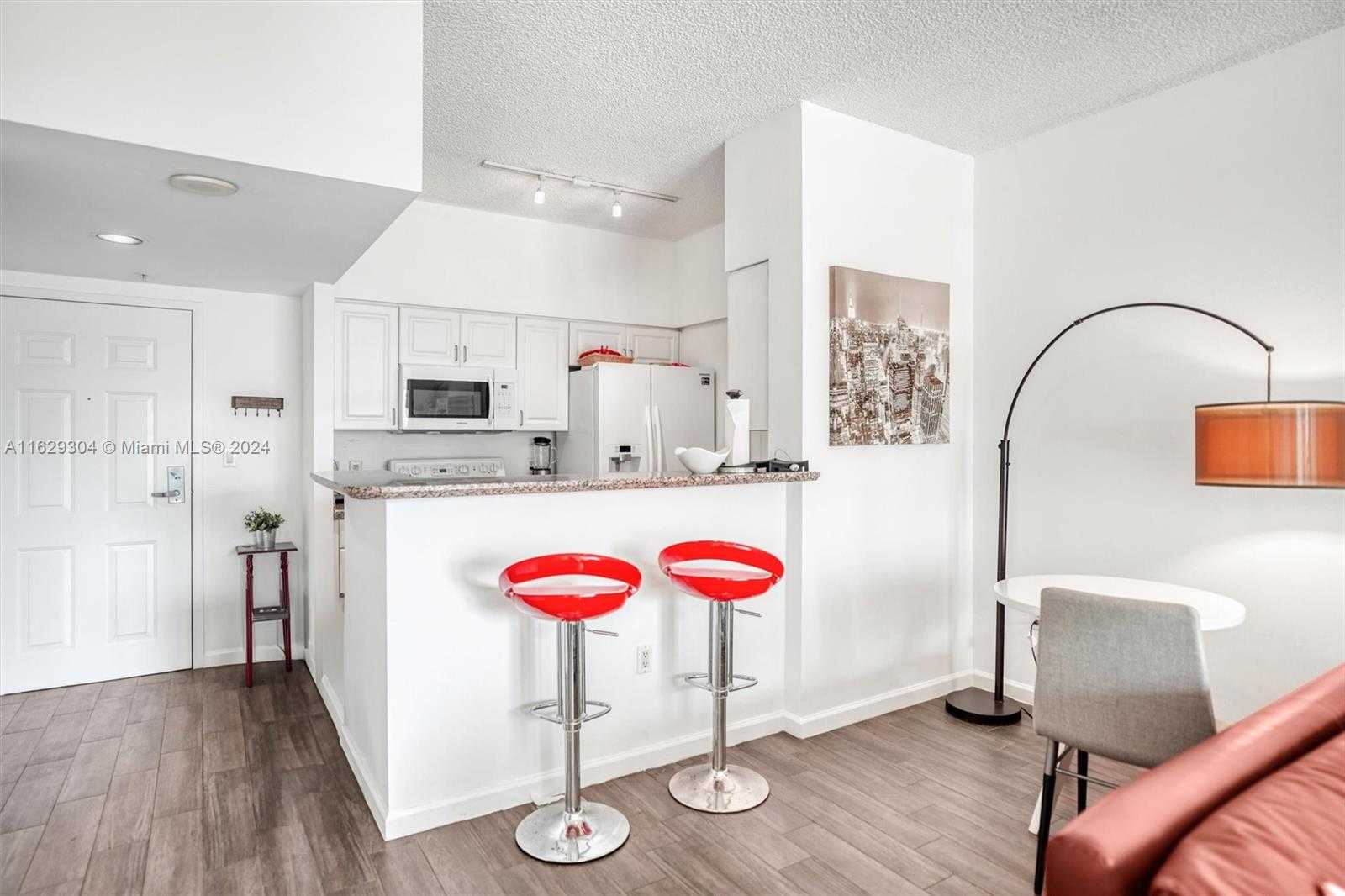 Small Image of 1155 BRICKELL BAY DR #507, Miami Number 17