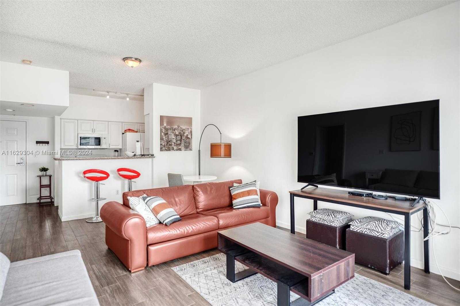 Small Image of 1155 BRICKELL BAY DR #507, Miami Number 18