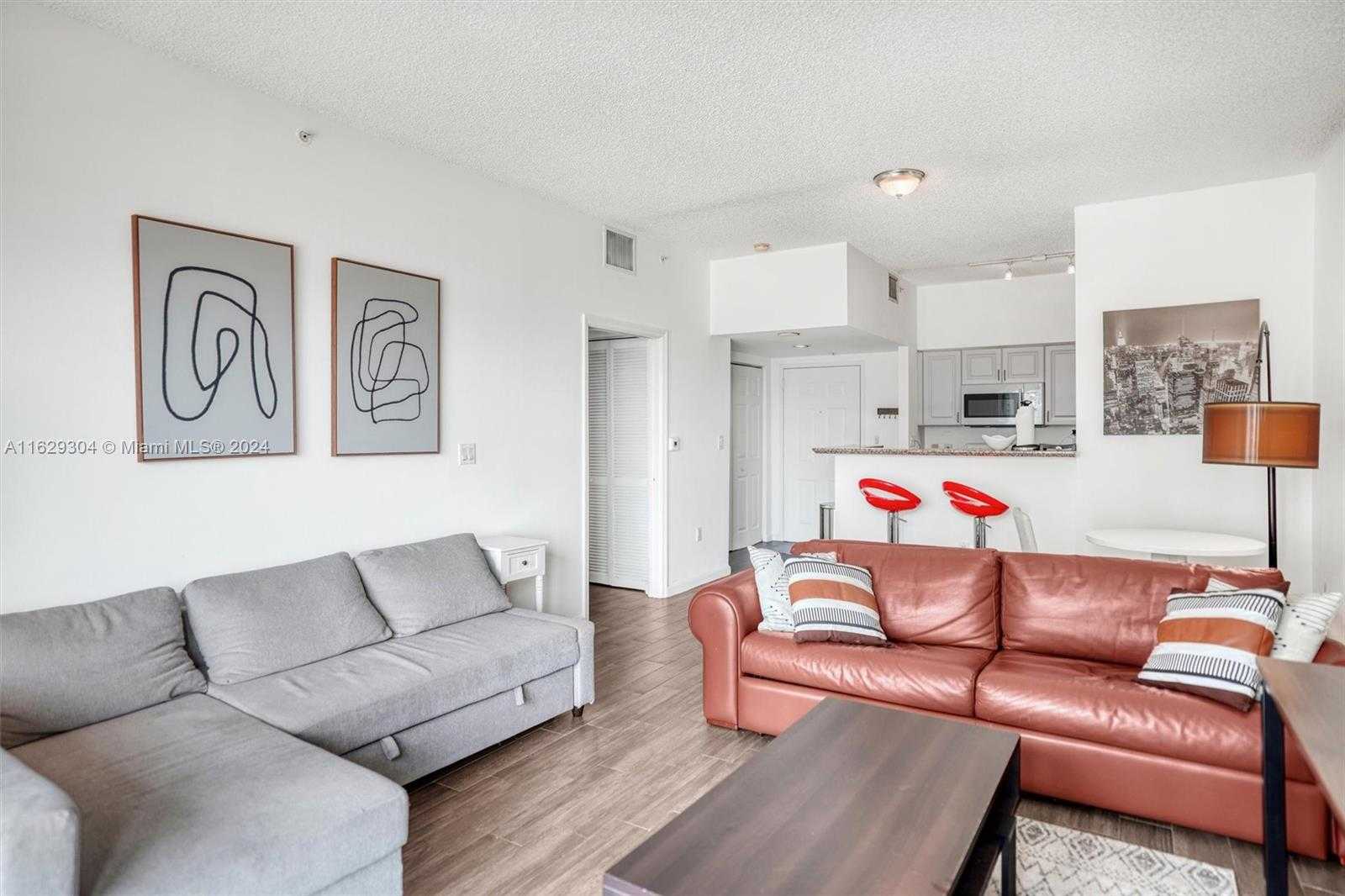 Small Image of 1155 BRICKELL BAY DR #507, Miami Number 19