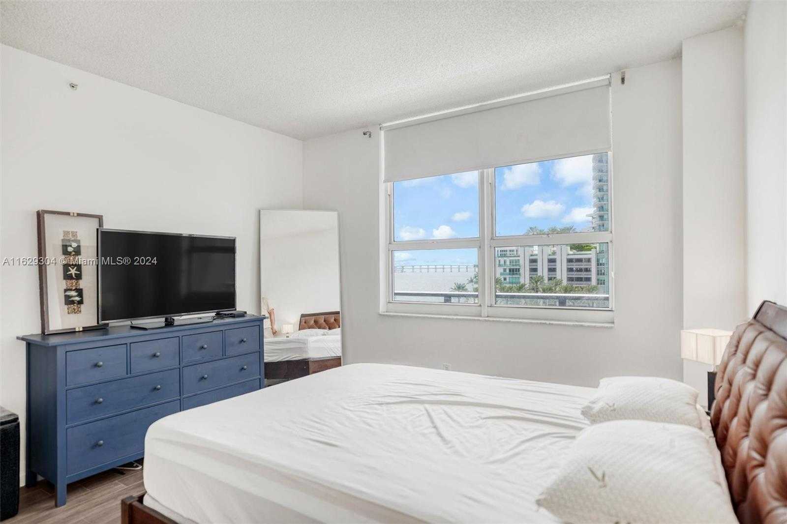 Small Image of 1155 BRICKELL BAY DR #507, Miami Number 25