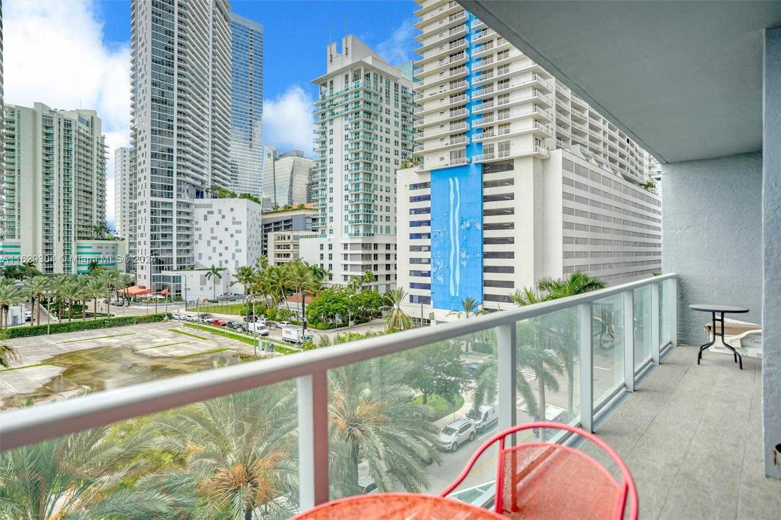 Small Image of 1155 BRICKELL BAY DR #507, Miami Number 4