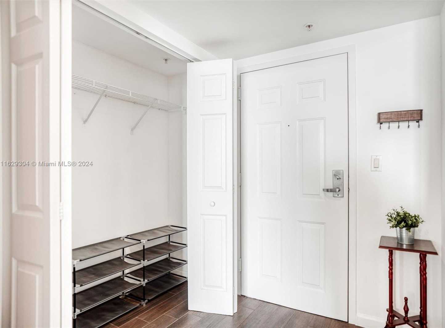 Small Image of 1155 BRICKELL BAY DR #507, Miami Number 6