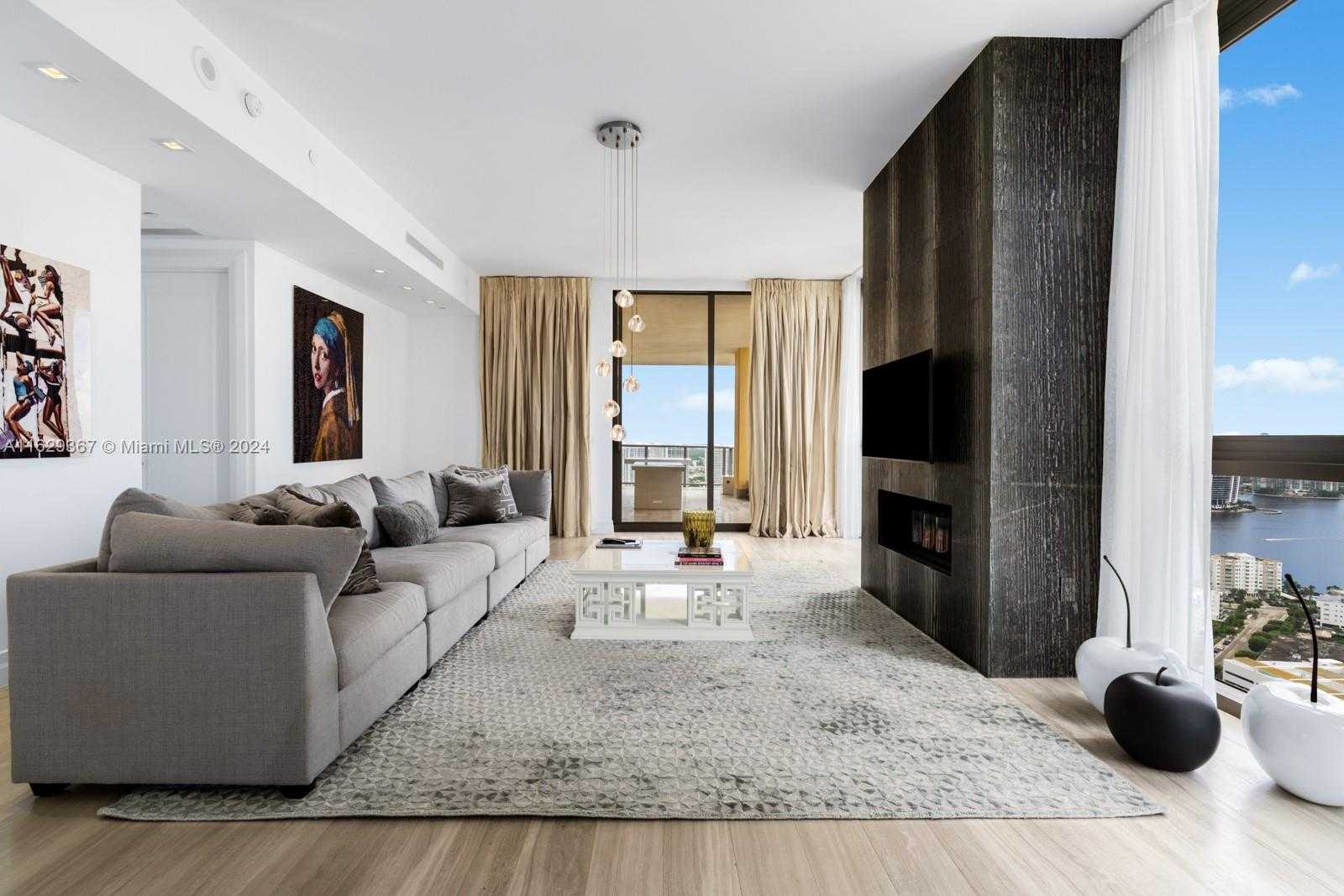 Small Image of 17749 Collins Ave, Sunny Isles Beach, FL 33160, USA Number 20