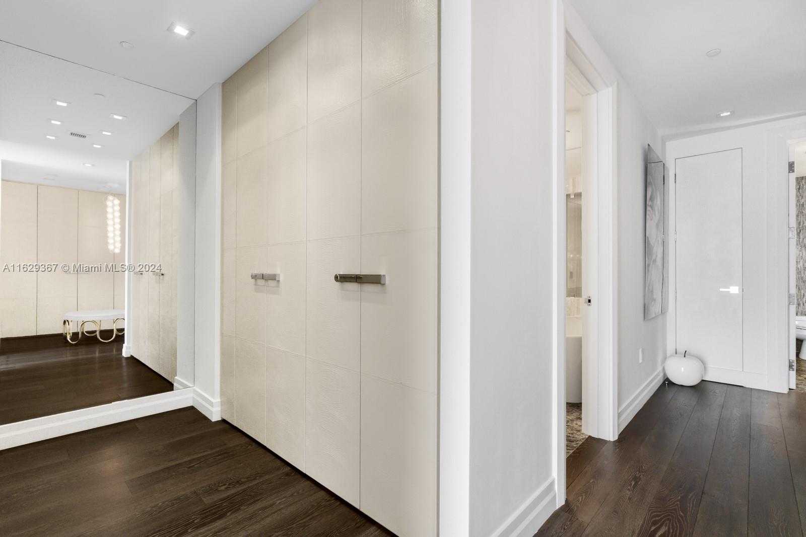 Small Image of 17749 Collins Ave, Sunny Isles Beach, FL 33160, USA Number 31