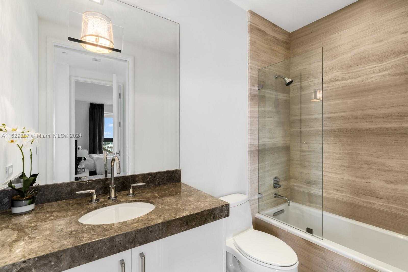 Small Image of 17749 Collins Ave, Sunny Isles Beach, FL 33160, USA Number 44