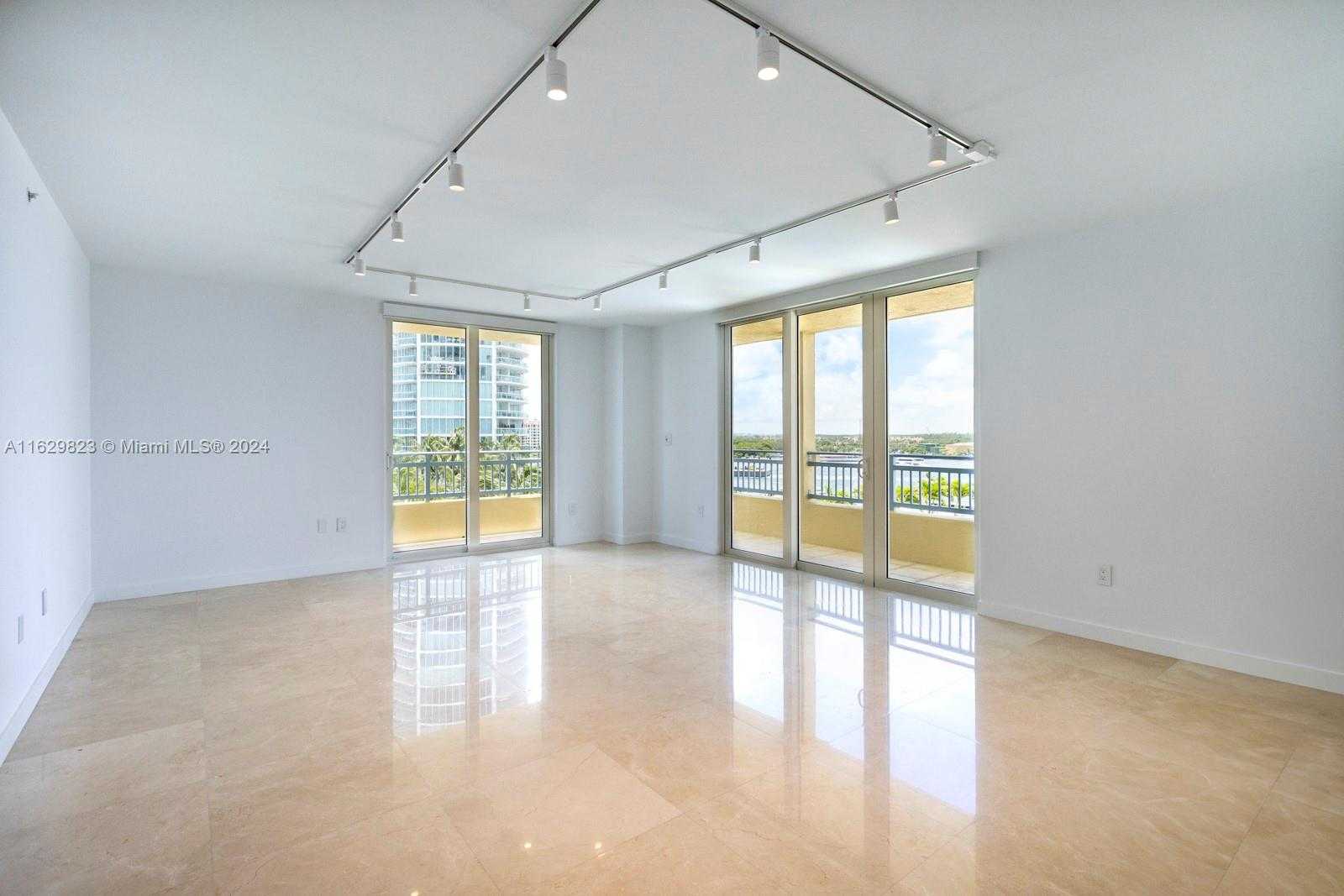 Small Image of 90 ALTON RD #902, Miami Beach Number 10