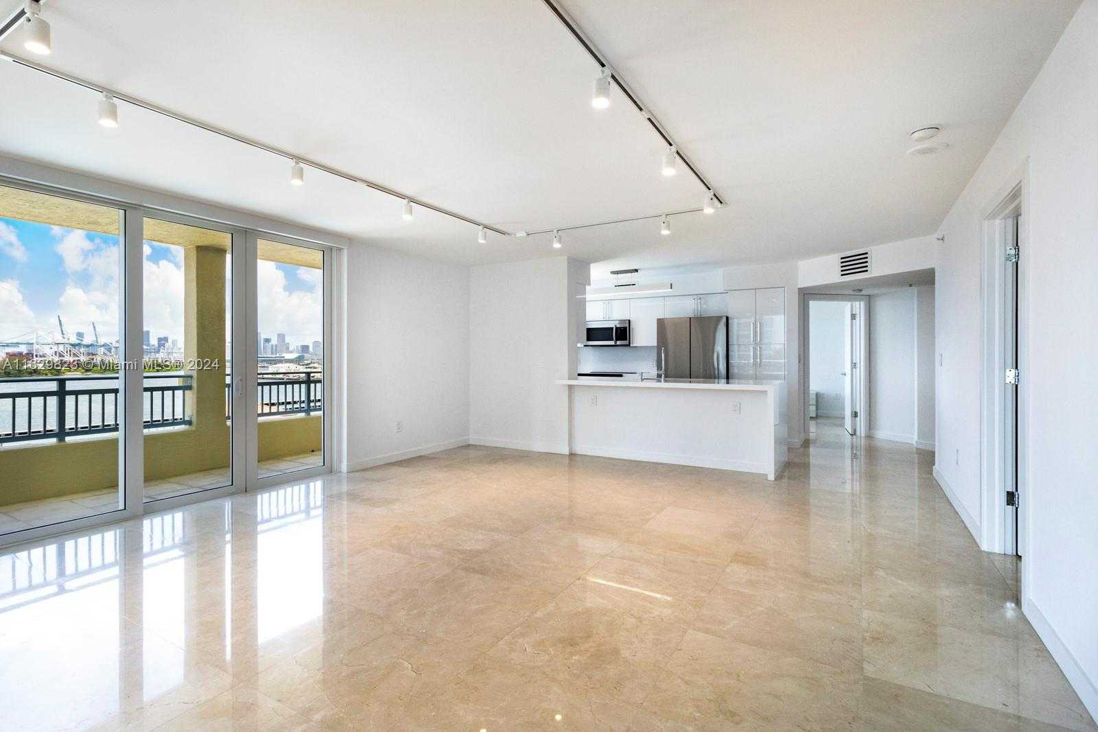 Small Image of 90 ALTON RD #902, Miami Beach Number 12