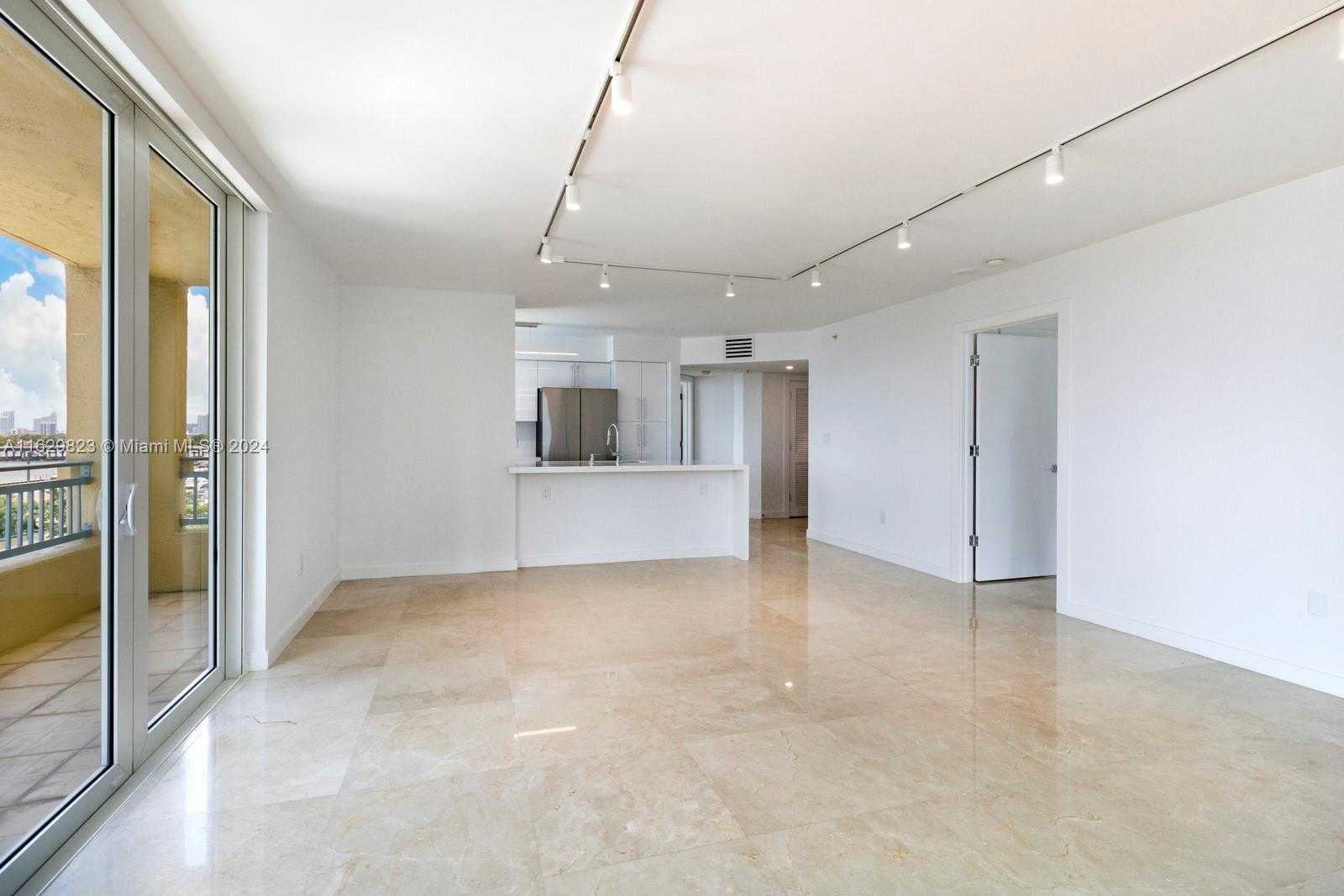 Small Image of 90 ALTON RD #902, Miami Beach Number 14