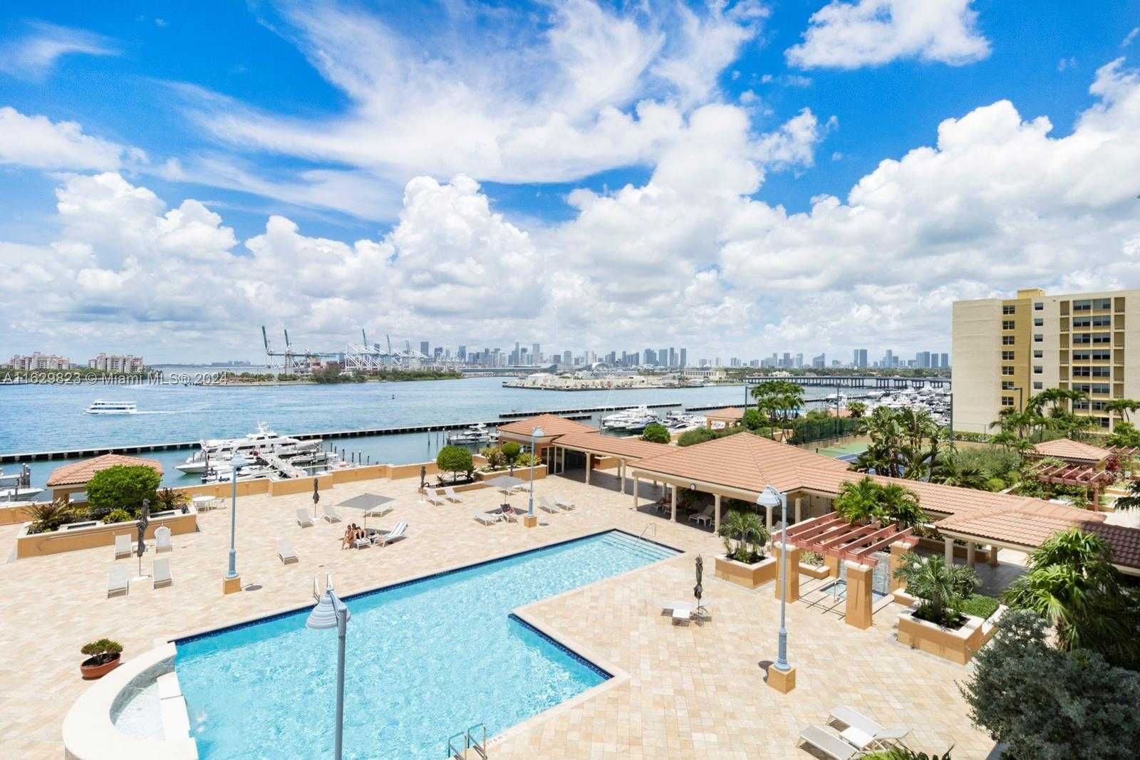 Small Image of 90 ALTON RD #902, Miami Beach Number 3