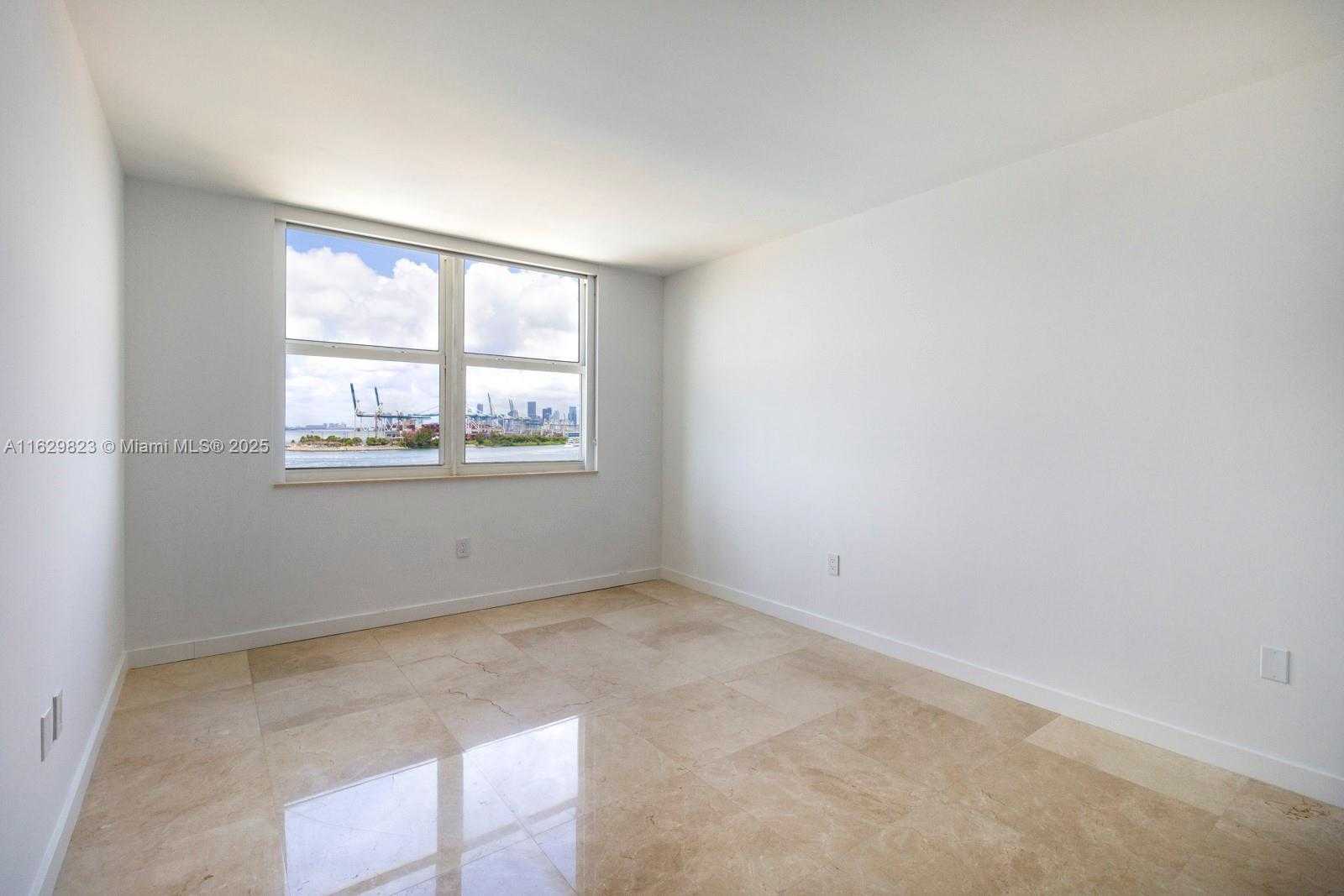 Small Image of 90 ALTON RD #902, Miami Beach Number 45
