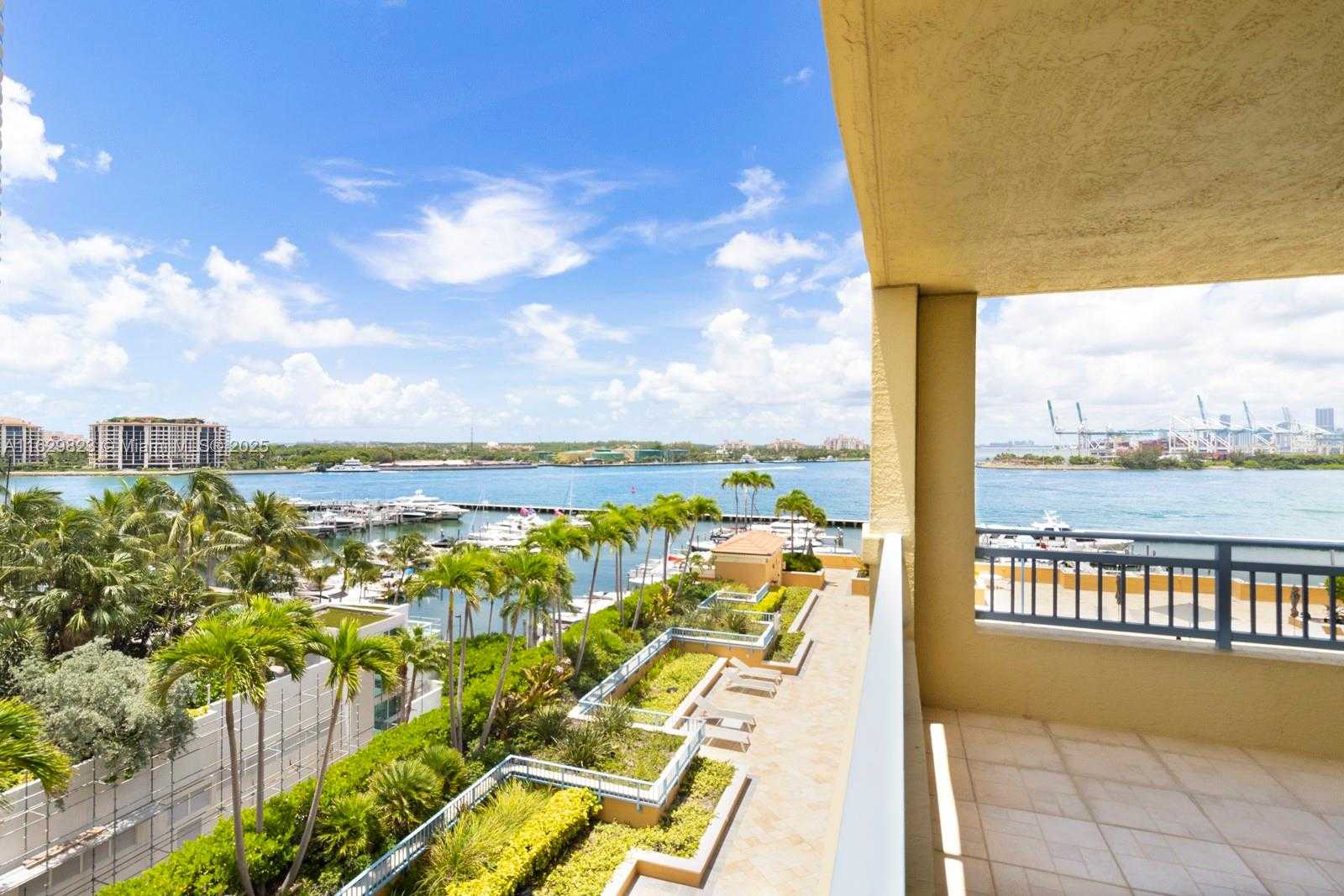 Small Image of 90 ALTON RD #902, Miami Beach Number 47