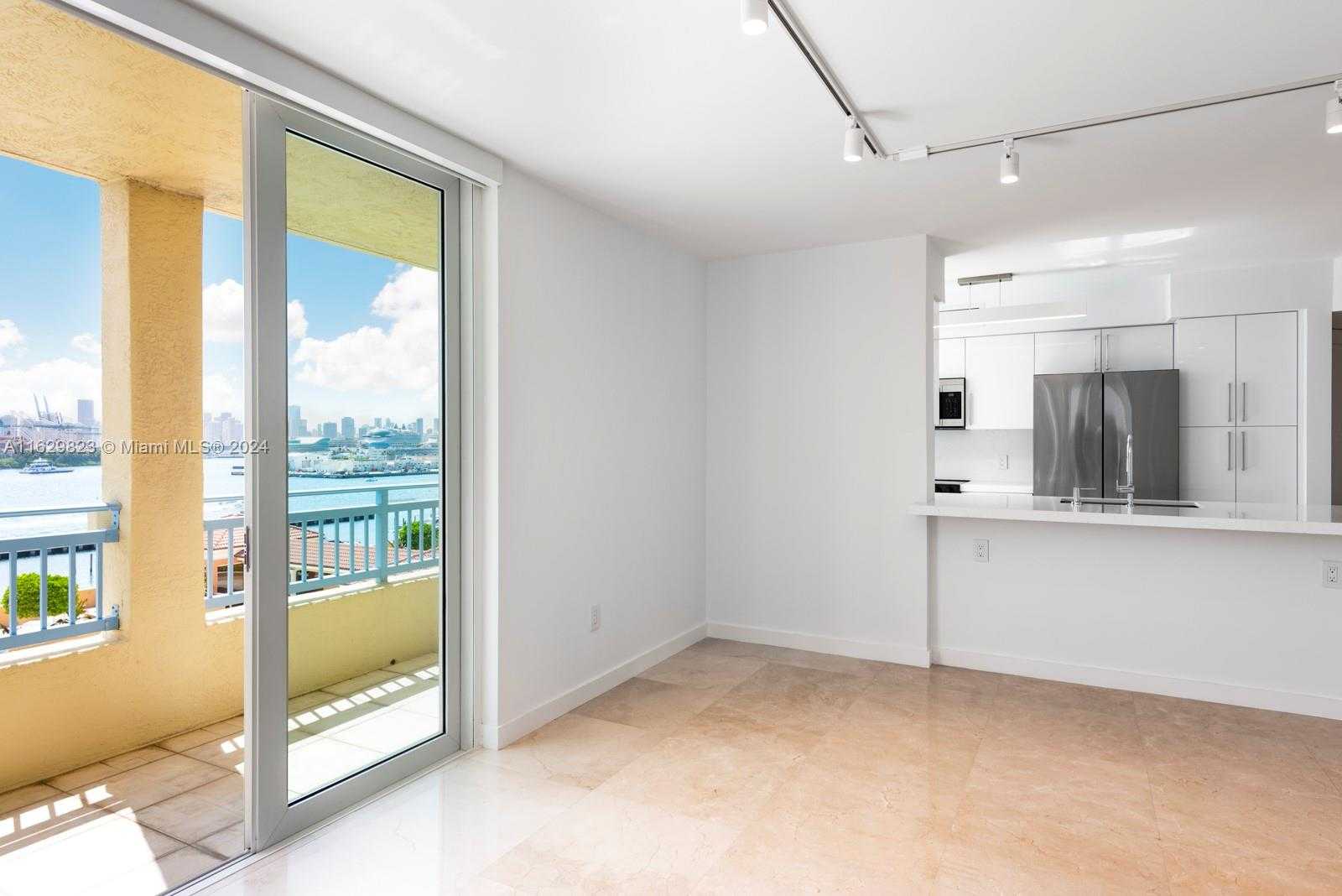 Small Image of 90 ALTON RD #902, Miami Beach Number 6