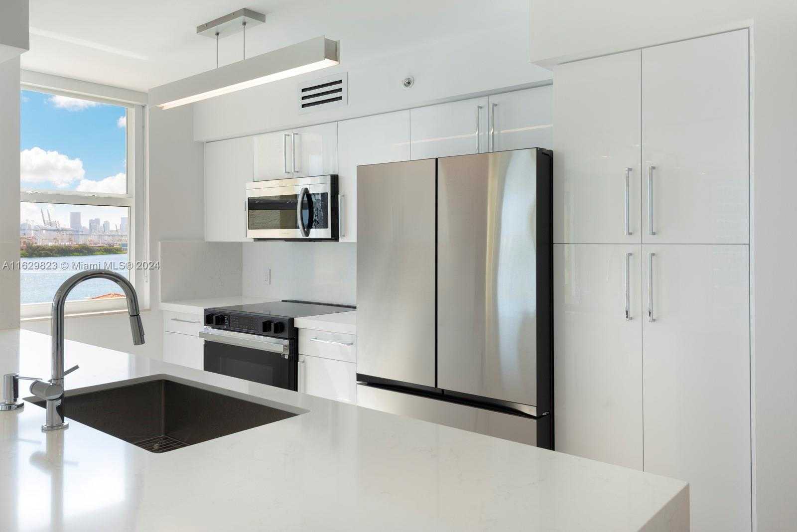 Small Image of 90 ALTON RD #902, Miami Beach Number 7