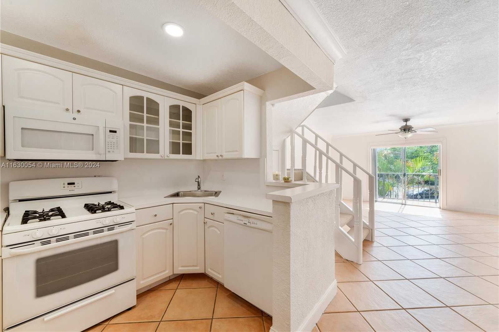 Small Image of 8650 SOUTH WEST 67TH AVE #1038, Pinecrest Number 23