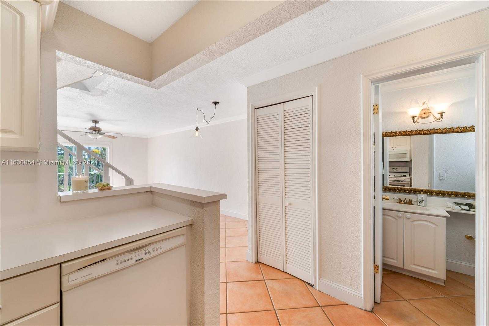 Small Image of 8650 SOUTH WEST 67TH AVE #1038, Pinecrest Number 25