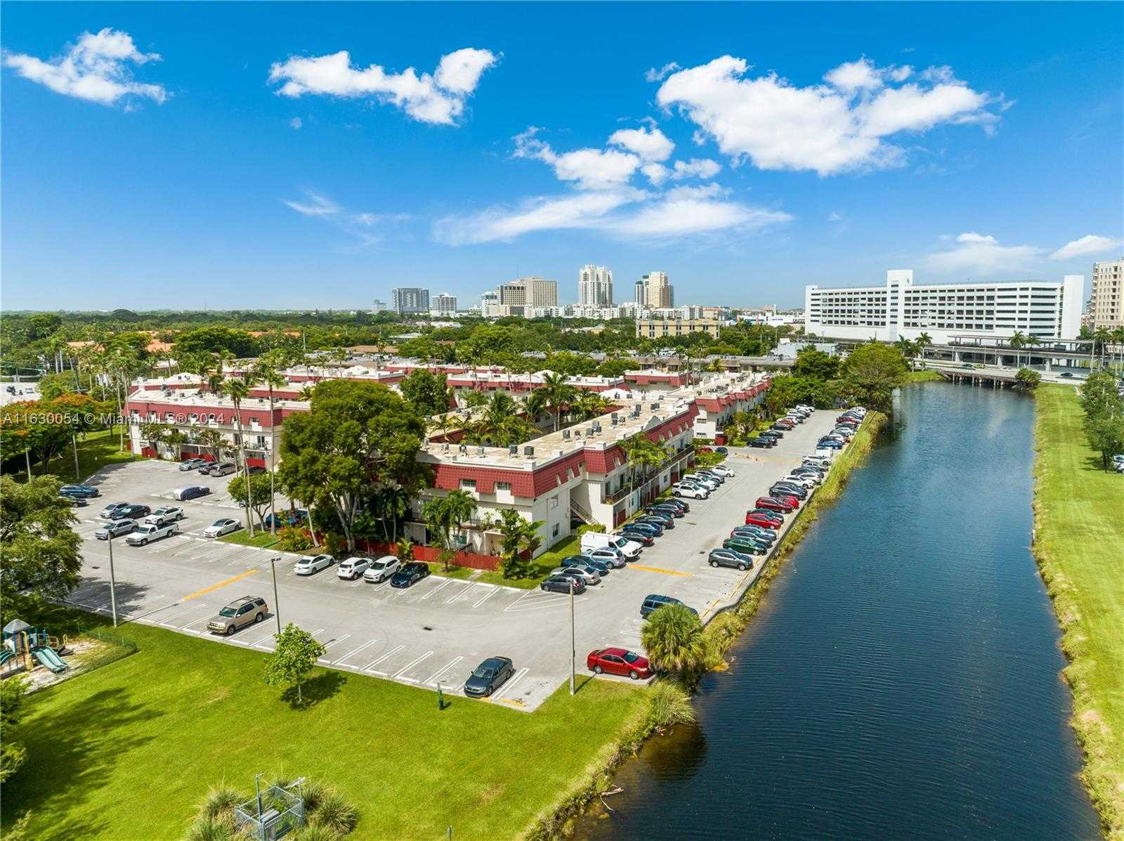 Small Image of 8650 SOUTH WEST 67TH AVE #1038, Pinecrest Number 4