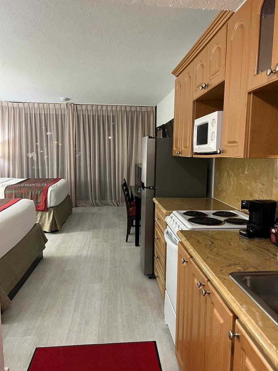 Small Image of 19201 COLLINS AVE #534, Sunny Isles Beach Number 3