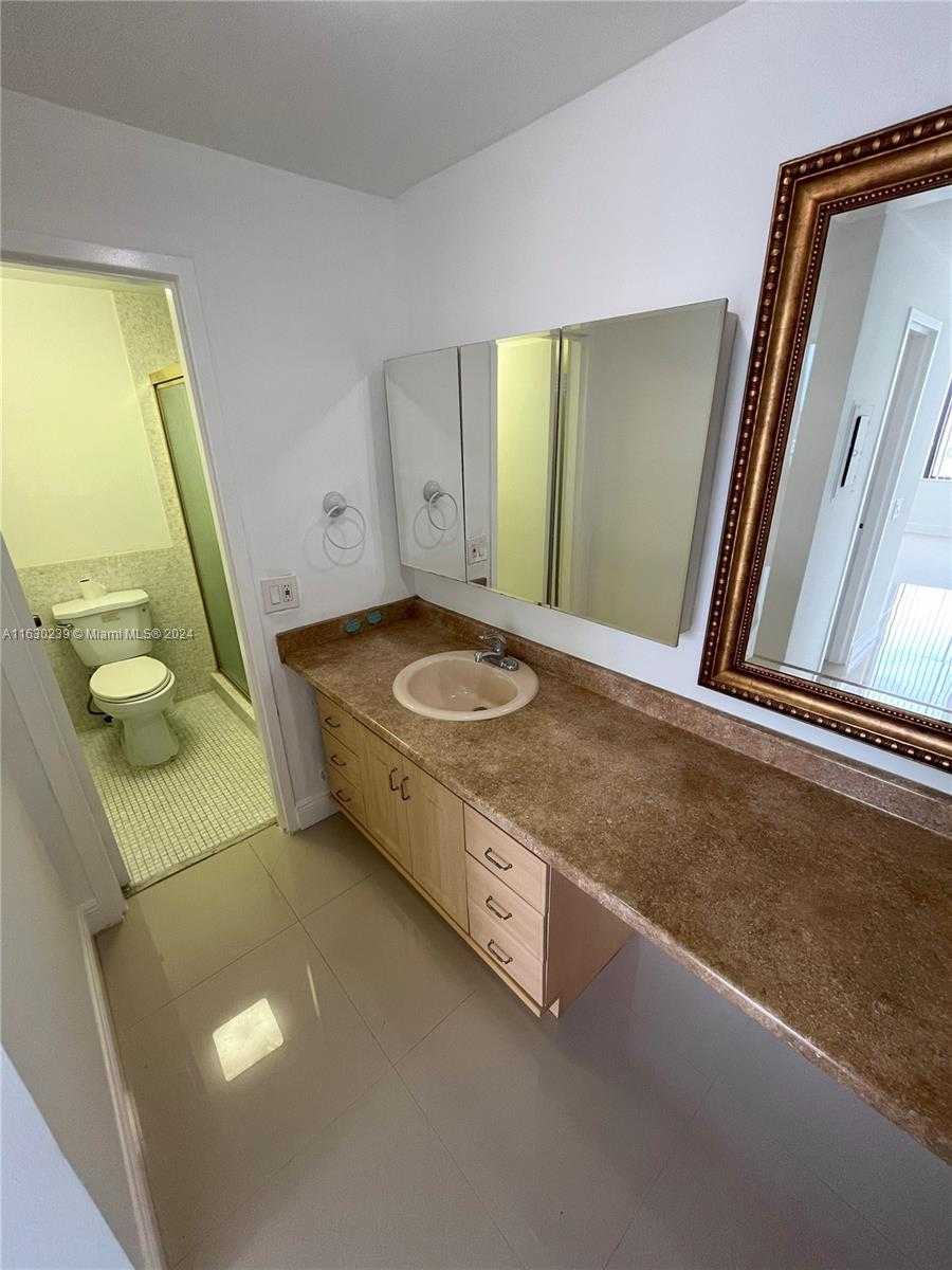 Small Image of 3505 SOUTH OCEAN DR #502, Hollywood Number 10
