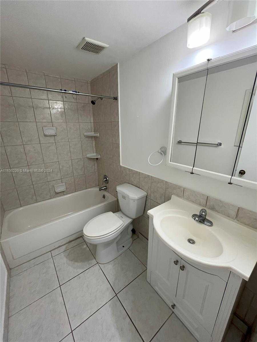 Small Image of 3505 SOUTH OCEAN DR #502, Hollywood Number 5