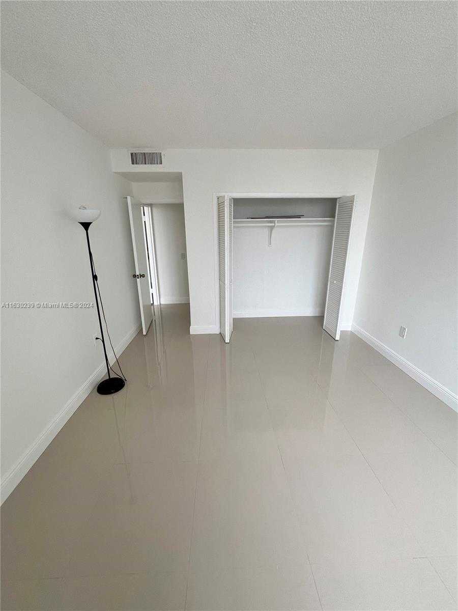 Small Image of 3505 SOUTH OCEAN DR #502, Hollywood Number 7