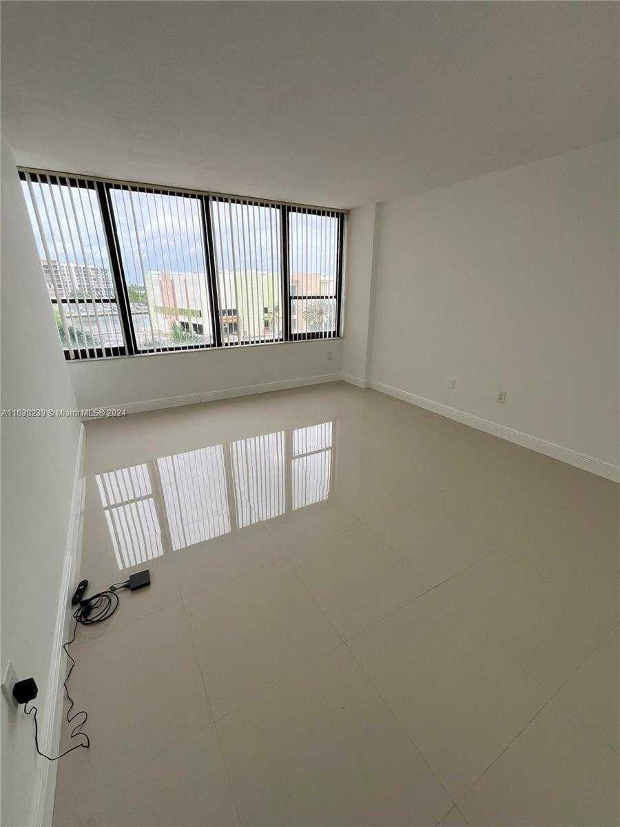 Small Image of 3505 SOUTH OCEAN DR #502, Hollywood Number 8