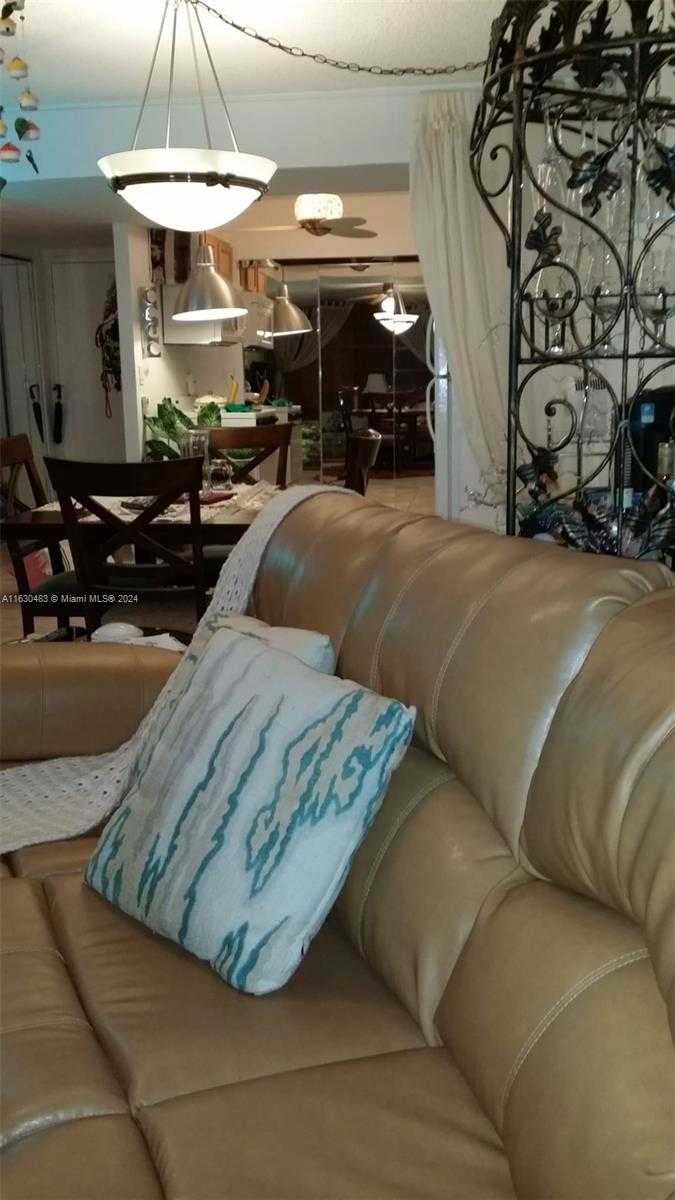 Small Image of 1351 NORTH EAST MIAMI GARDENS DR #1601E, Miami Number 16