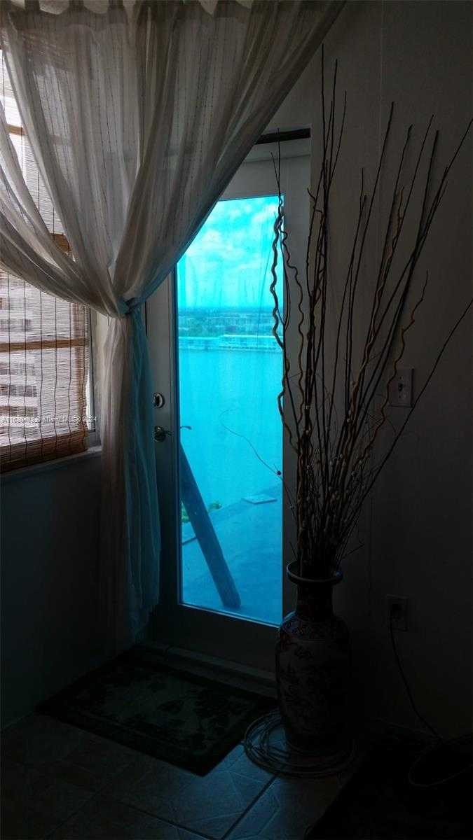 Small Image of 1351 NORTH EAST MIAMI GARDENS DR #1601E, Miami Number 21