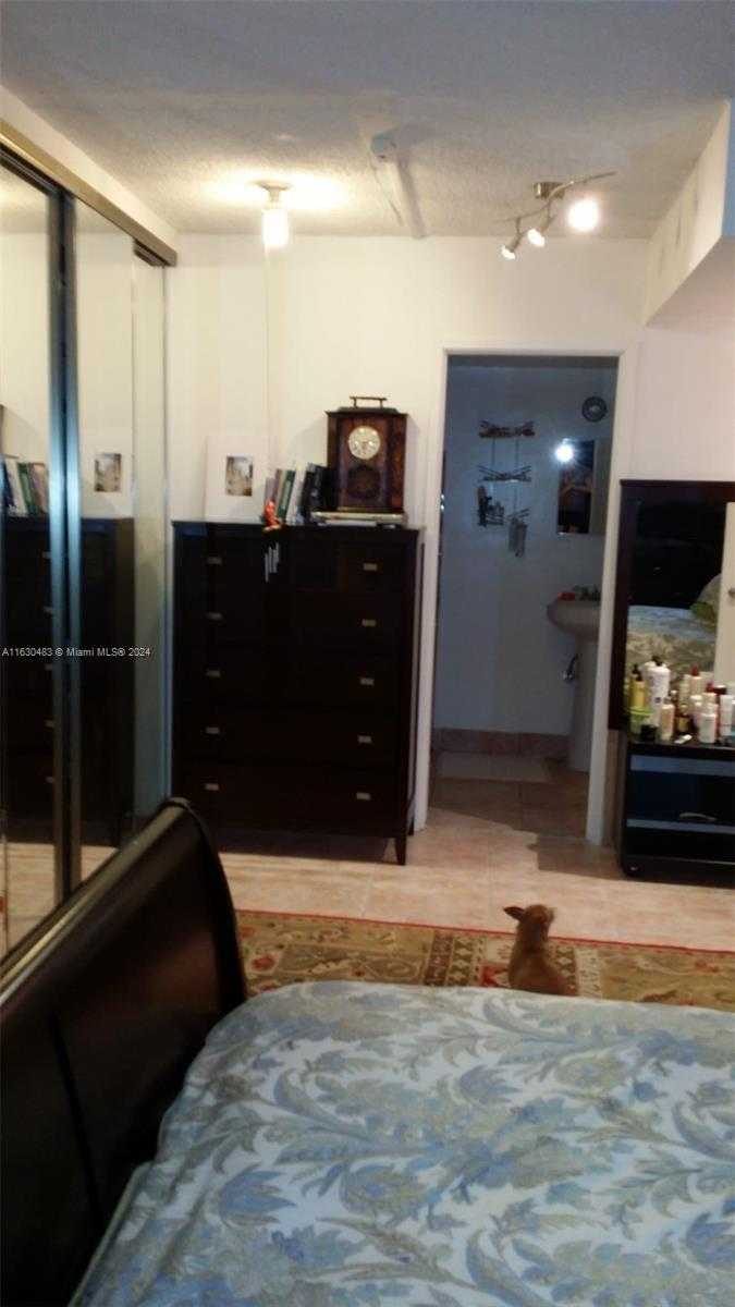 Small Image of 1351 NORTH EAST MIAMI GARDENS DR #1601E, Miami Number 23