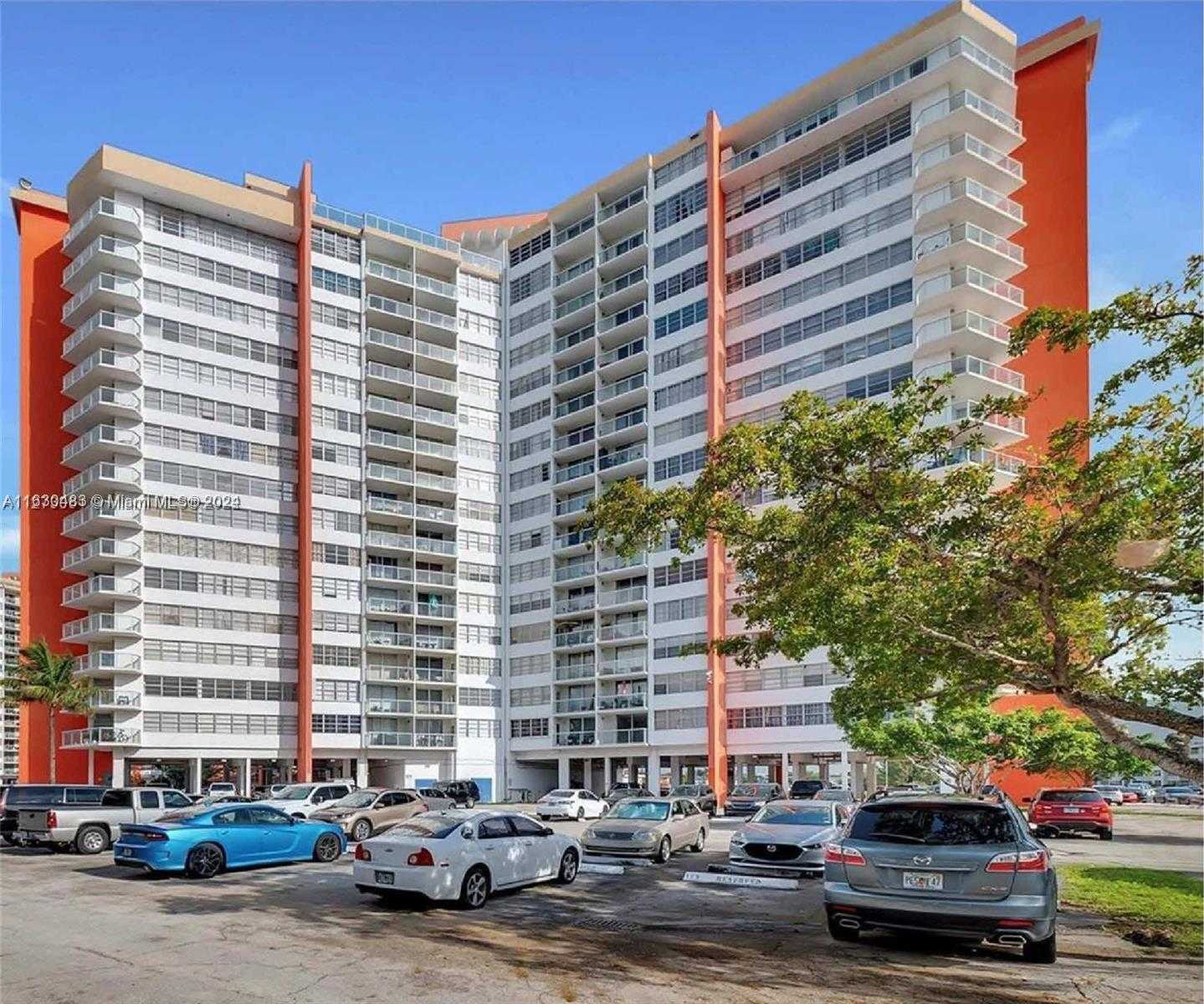 Small Image of 1351 NORTH EAST MIAMI GARDENS DR #1601E, Miami Number 3