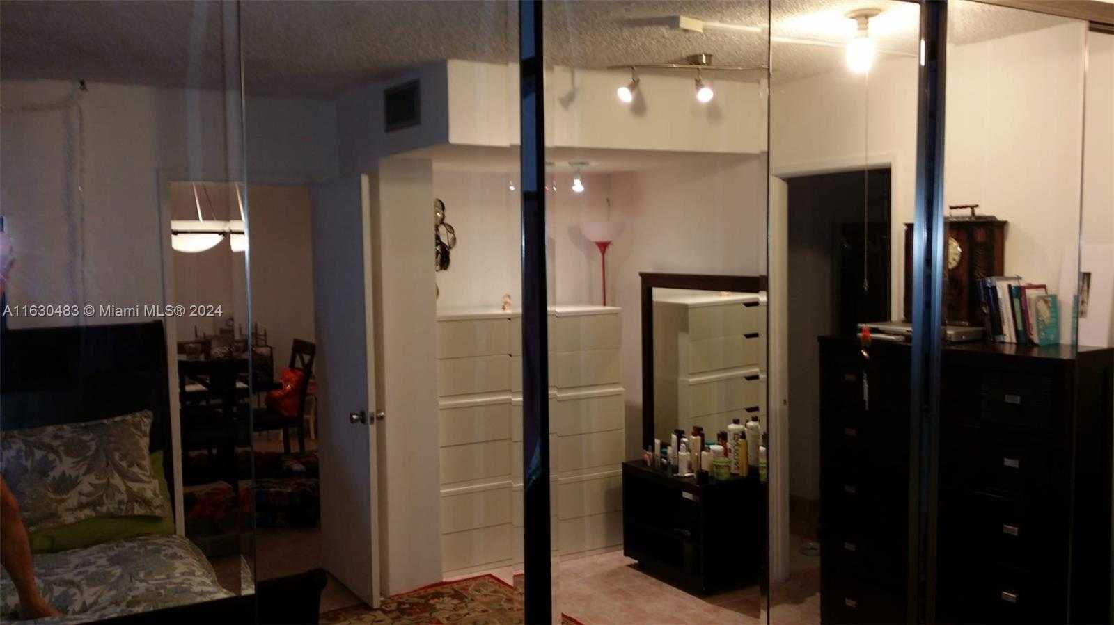 Small Image of 1351 NORTH EAST MIAMI GARDENS DR #1601E, Miami Number 35