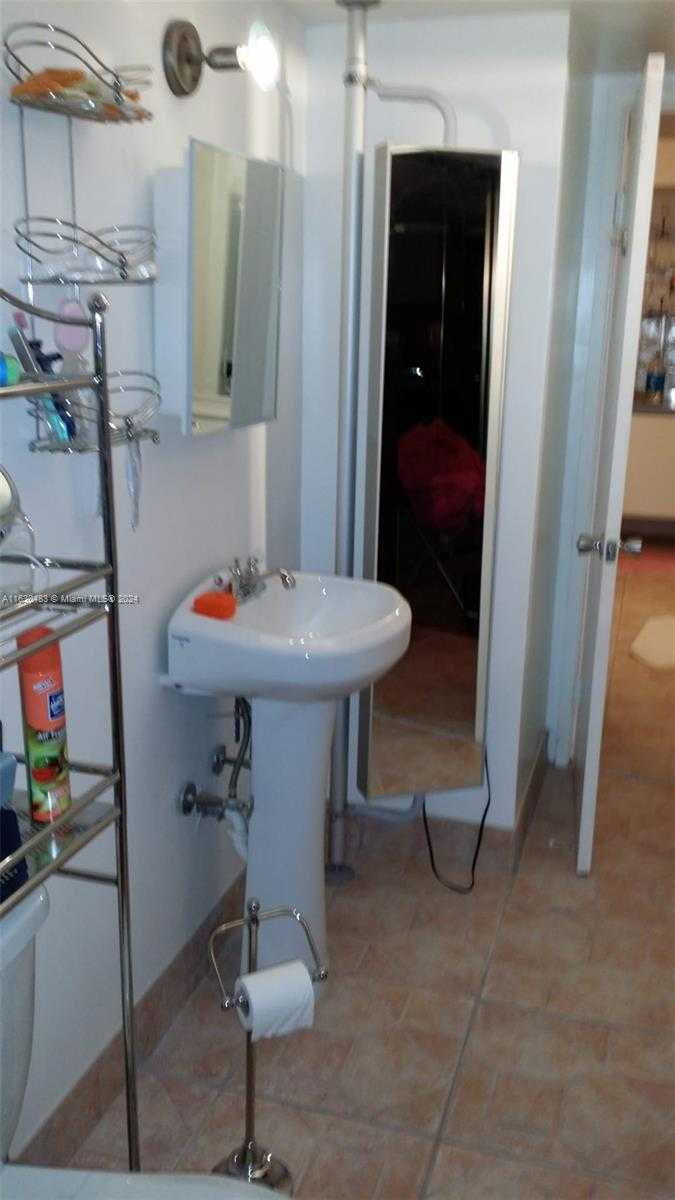 Small Image of 1351 NORTH EAST MIAMI GARDENS DR #1601E, Miami Number 40