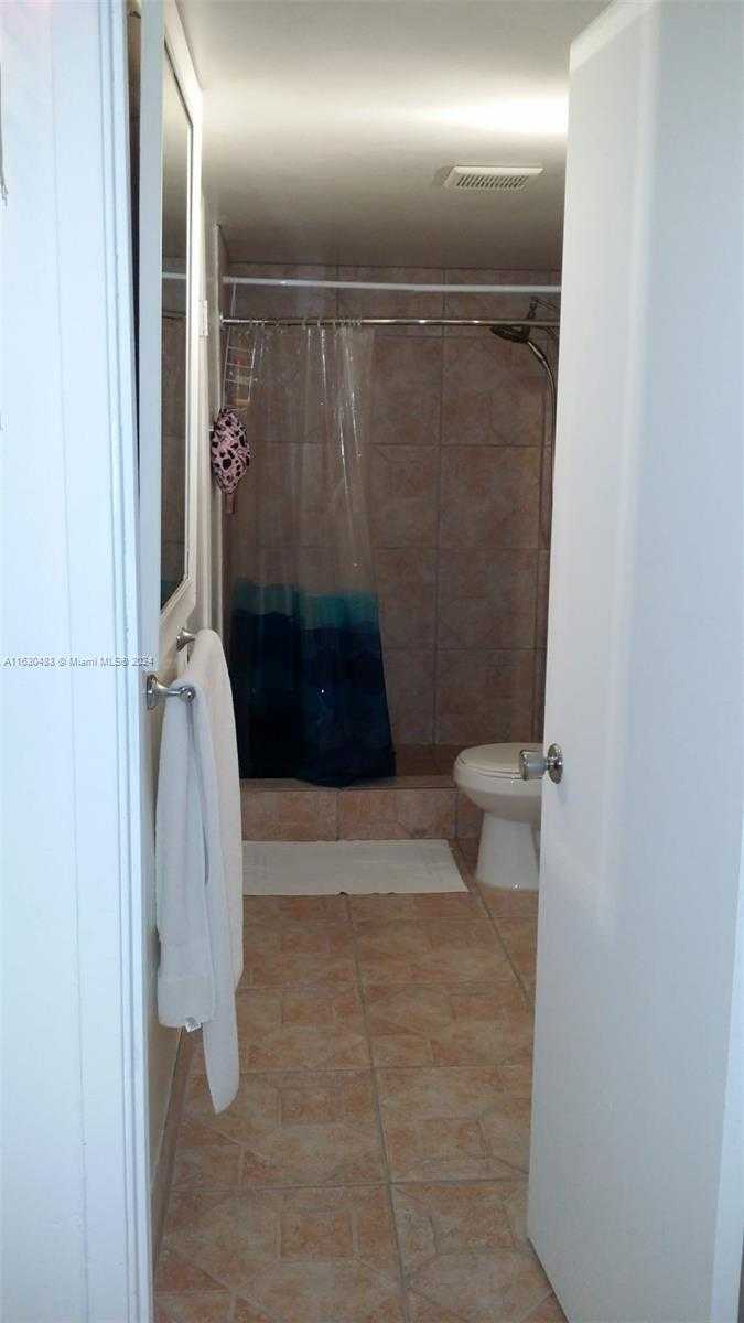 Small Image of 1351 NORTH EAST MIAMI GARDENS DR #1601E, Miami Number 41