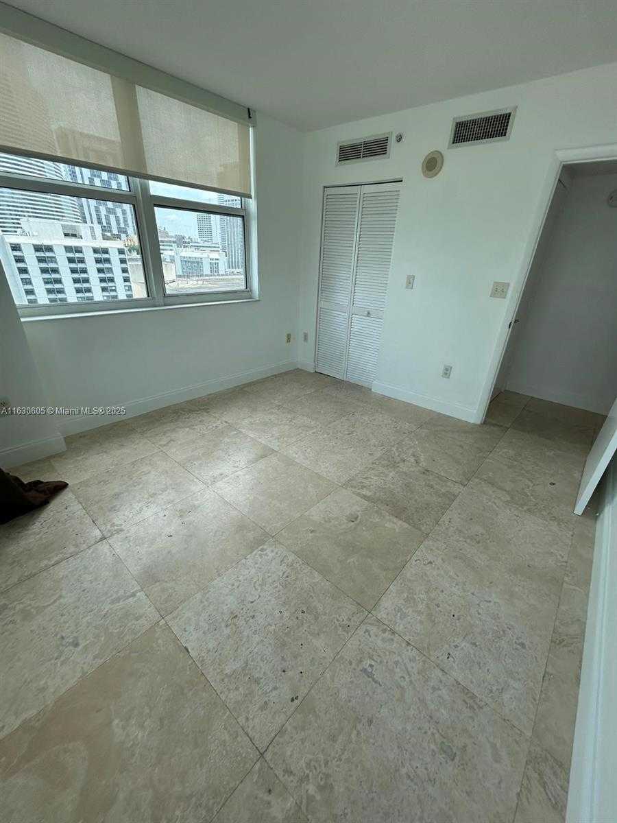 Small Image of 31 SOUTH EAST 5TH ST #1601, Miami Number 9