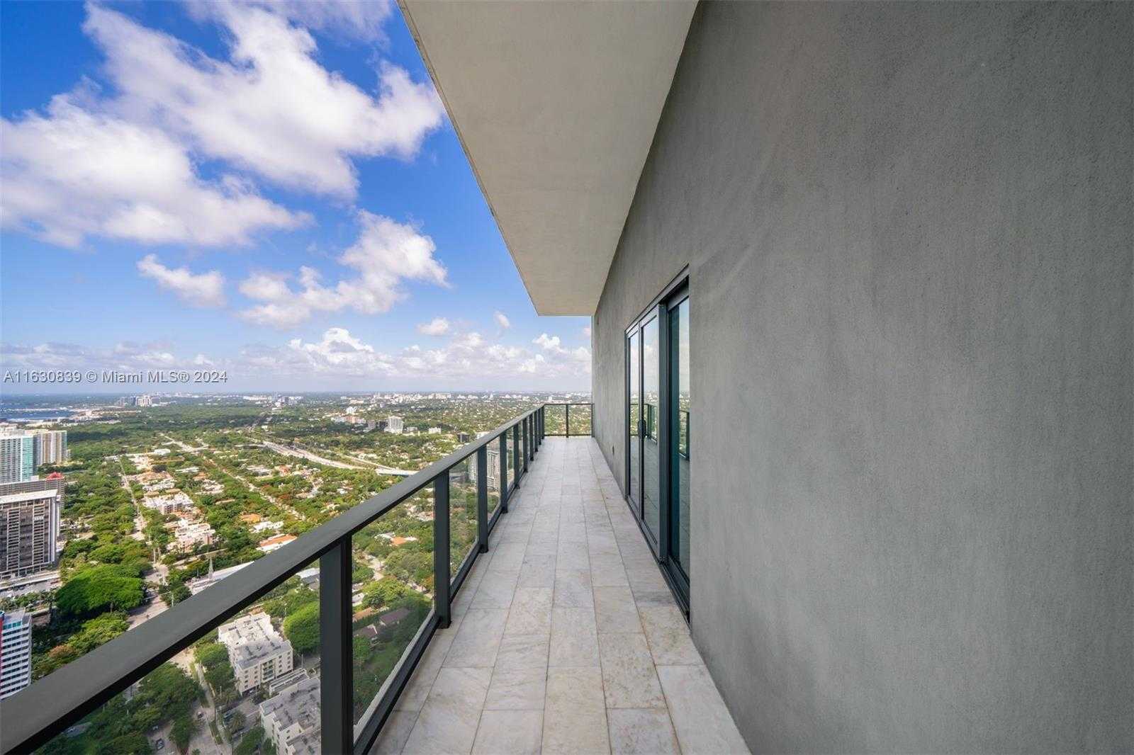 Small Image of 1451 BRICKELL AVE #5302, Miami Number 25