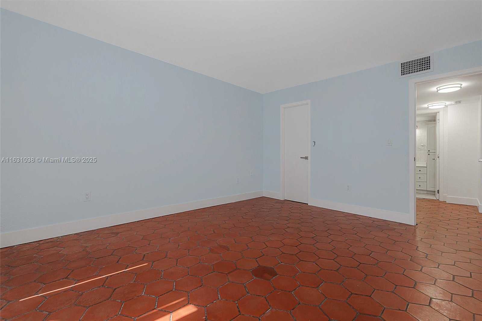 Small Image of 7928 WEST DR #303, North Bay Village Number 14