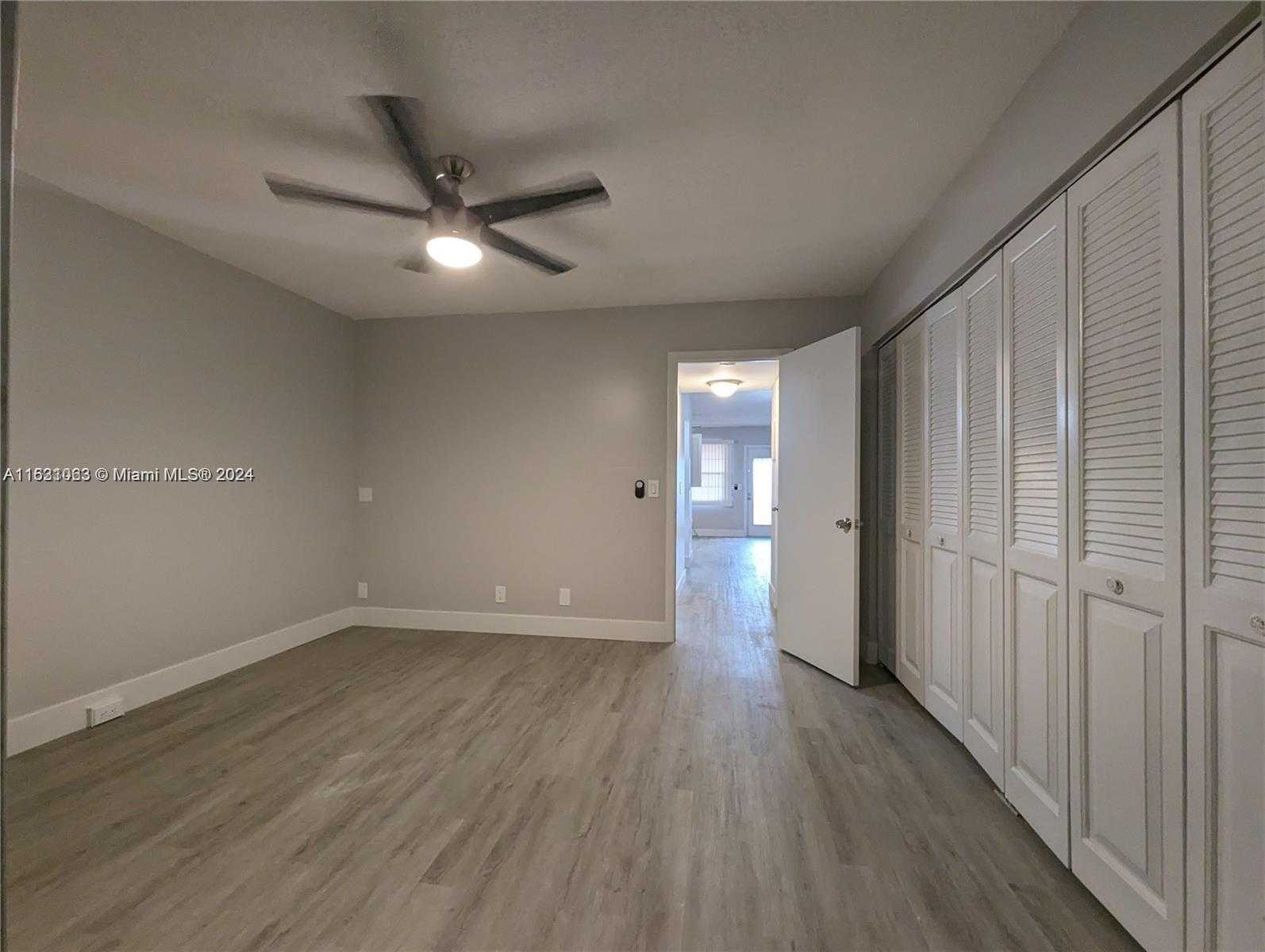 Small Image of 432 TILFORD T #432, Deerfield Beach Number 5